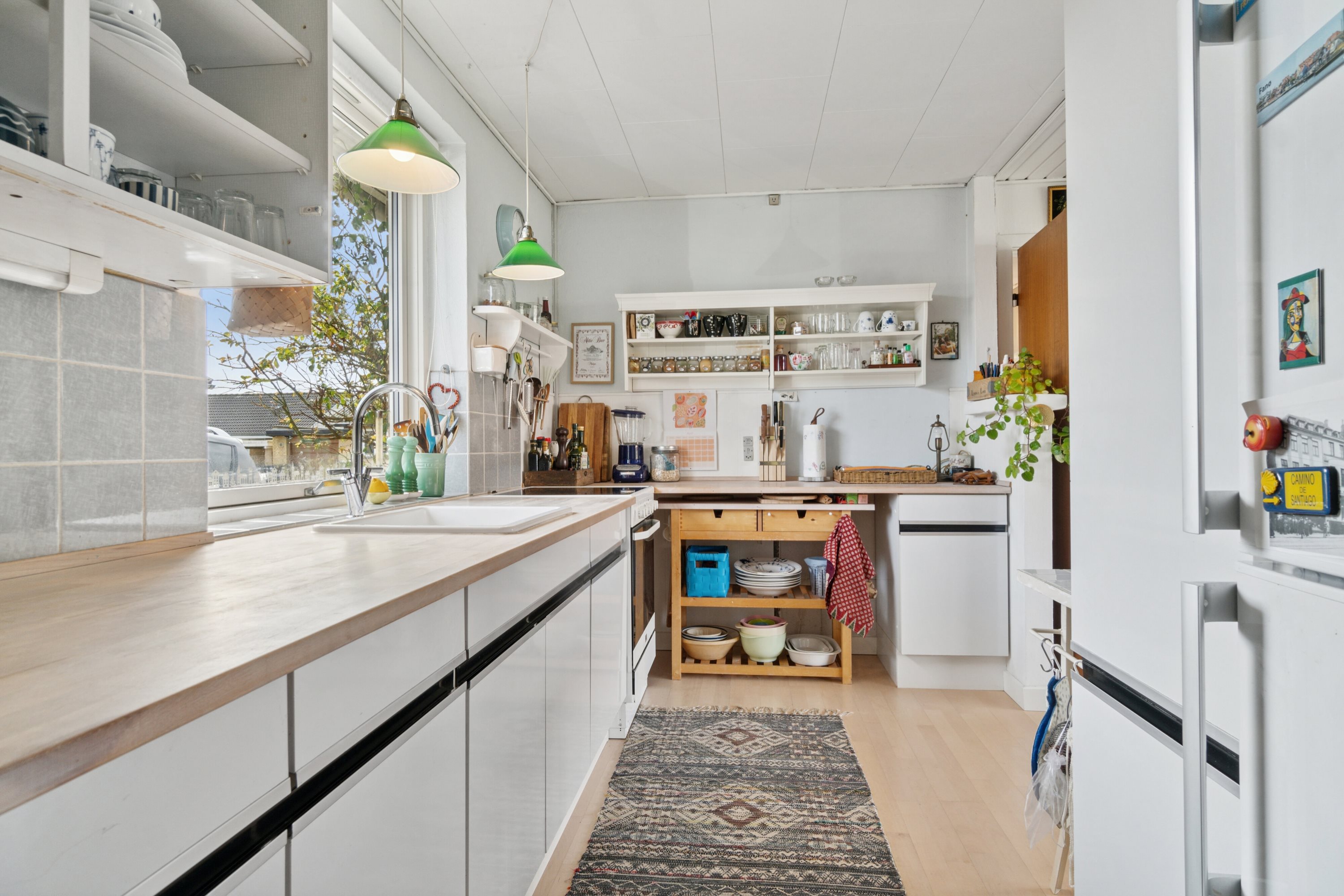 Fremhævet køkken billede i fuldskærmstilstand. Billede af Engsvinget 13, 8462 Harlev J