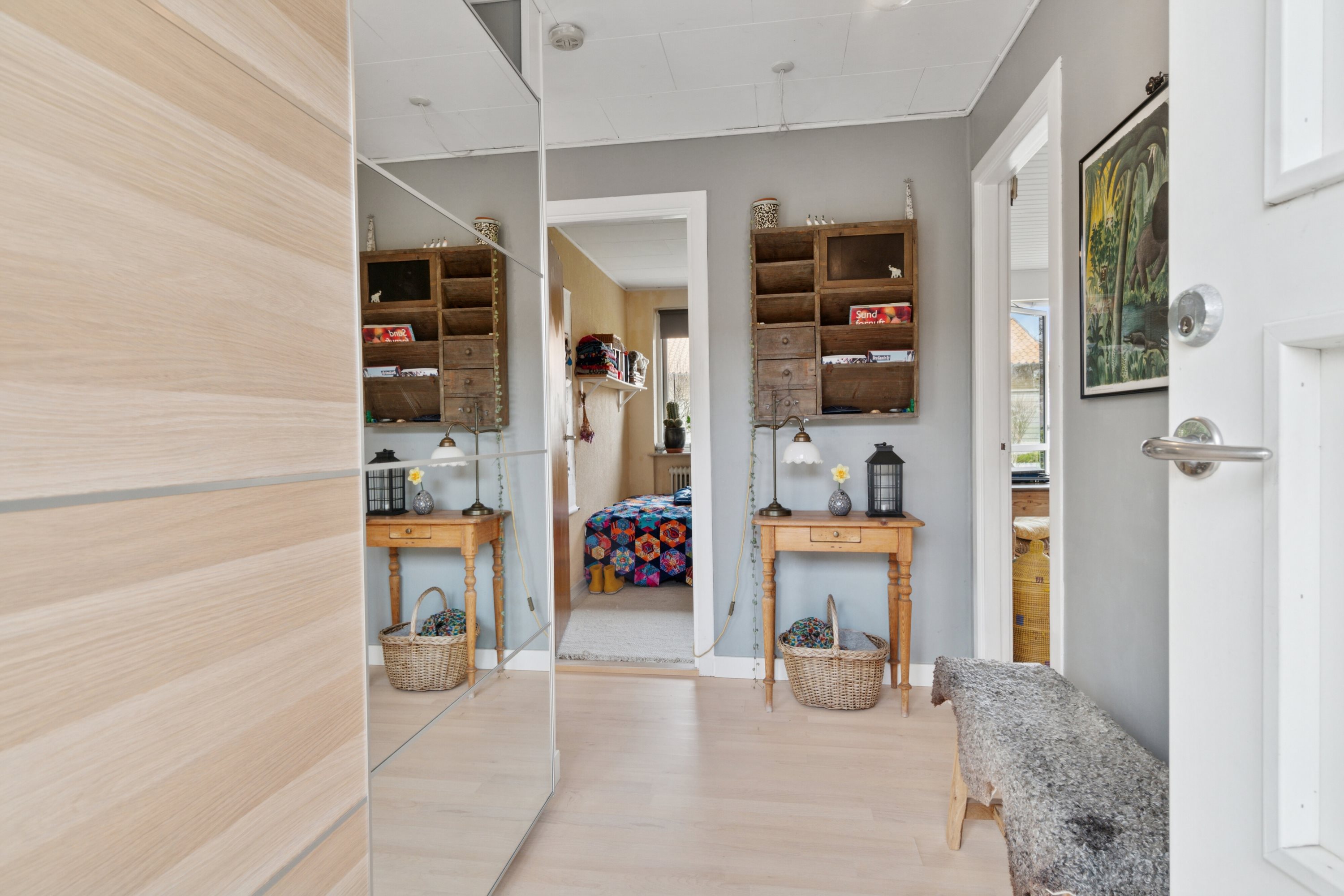 Fremhævet hall billede i fuldskærmstilstand. Billede af Engsvinget 13, 8462 Harlev J