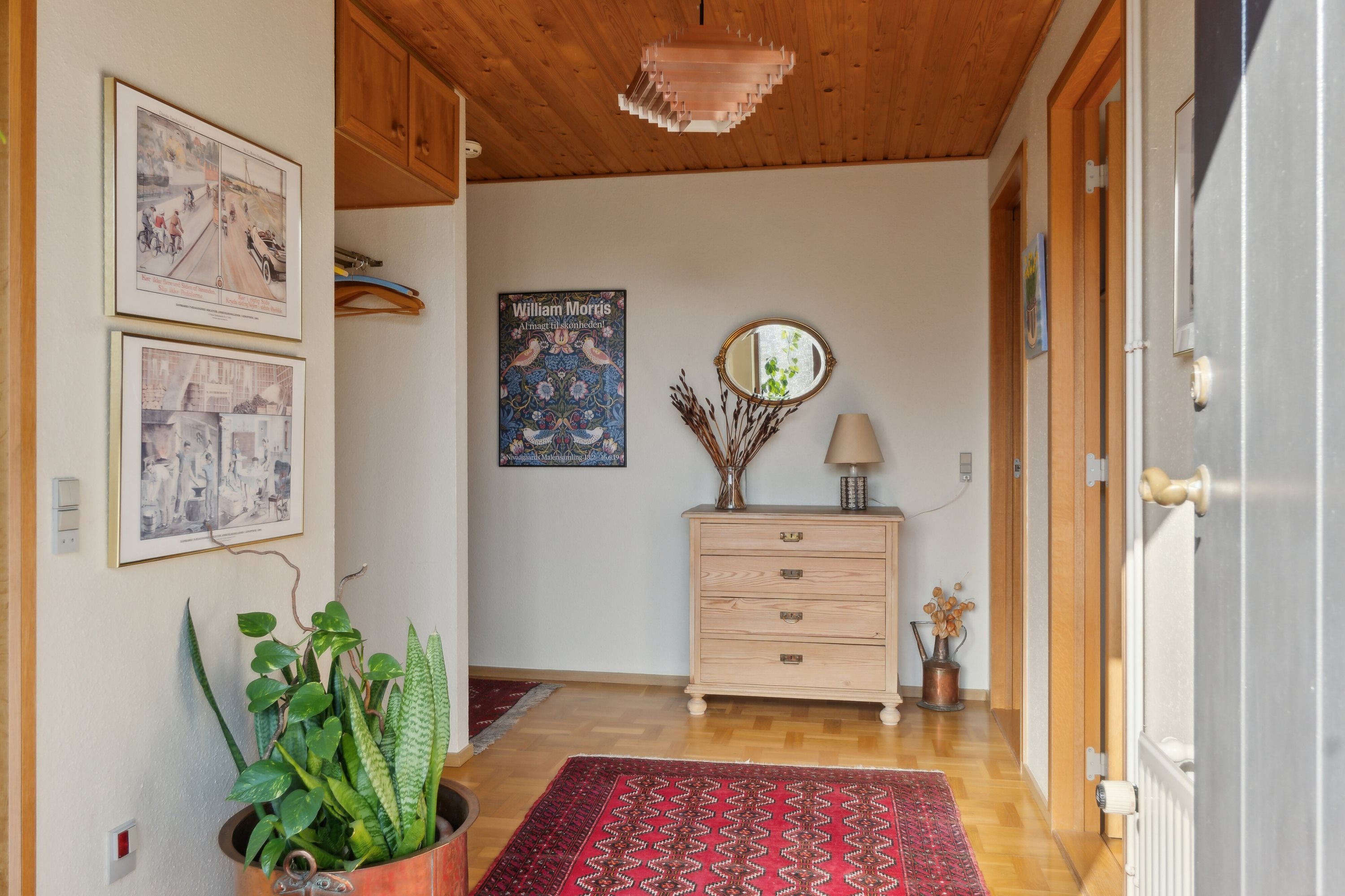 Fremhævet gang billede i fuldskærmstilstand. Billede af Svanevej 12, 4720 Præstø