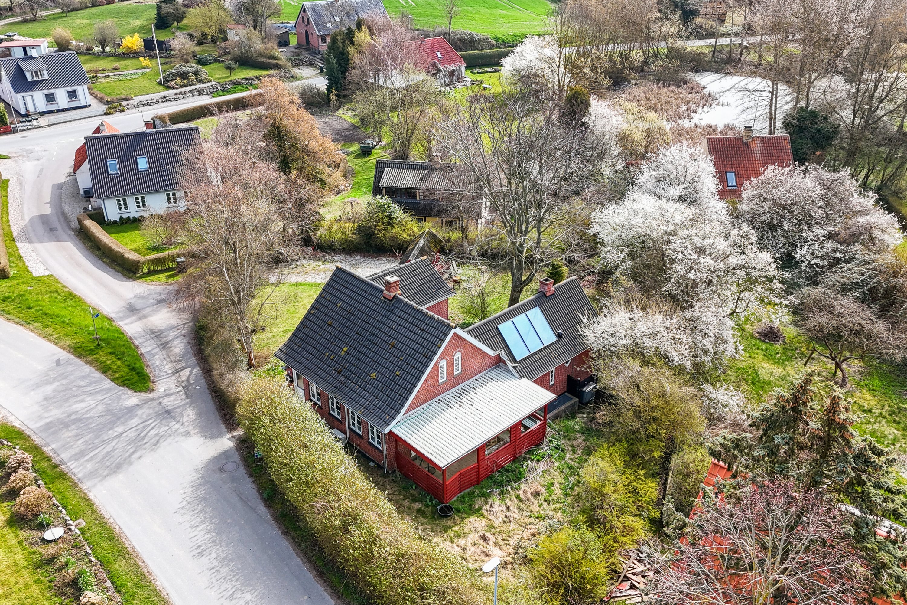 Miniaturebillede 1: luftfoto. Billede af Snøde Bygade 36, Snøde, 5953 Tranekær