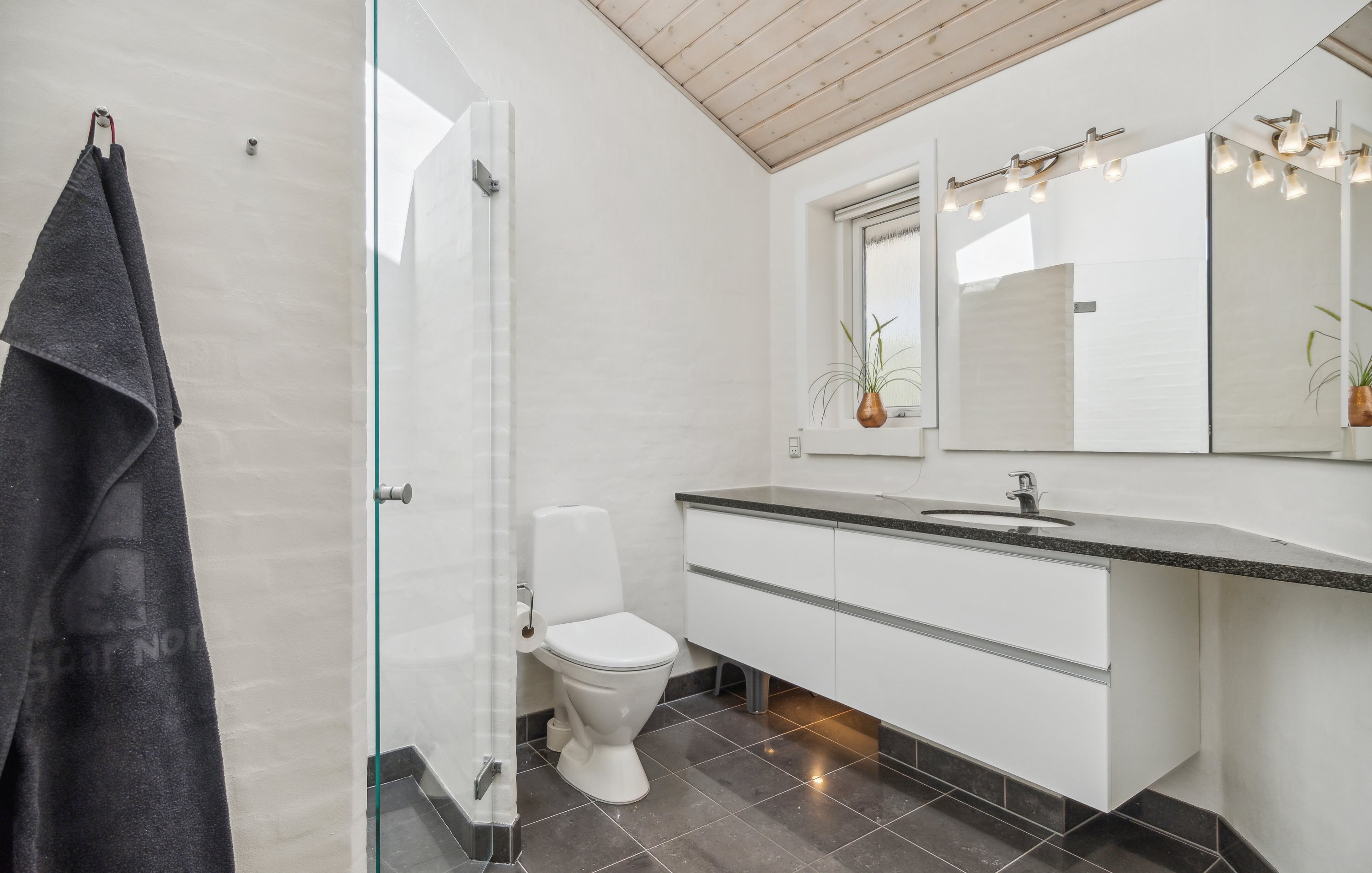 Fremhævet  billede i fuldskærmstilstand. Billede af Uranusvej 10, Skiveren, 9982 Ålbæk