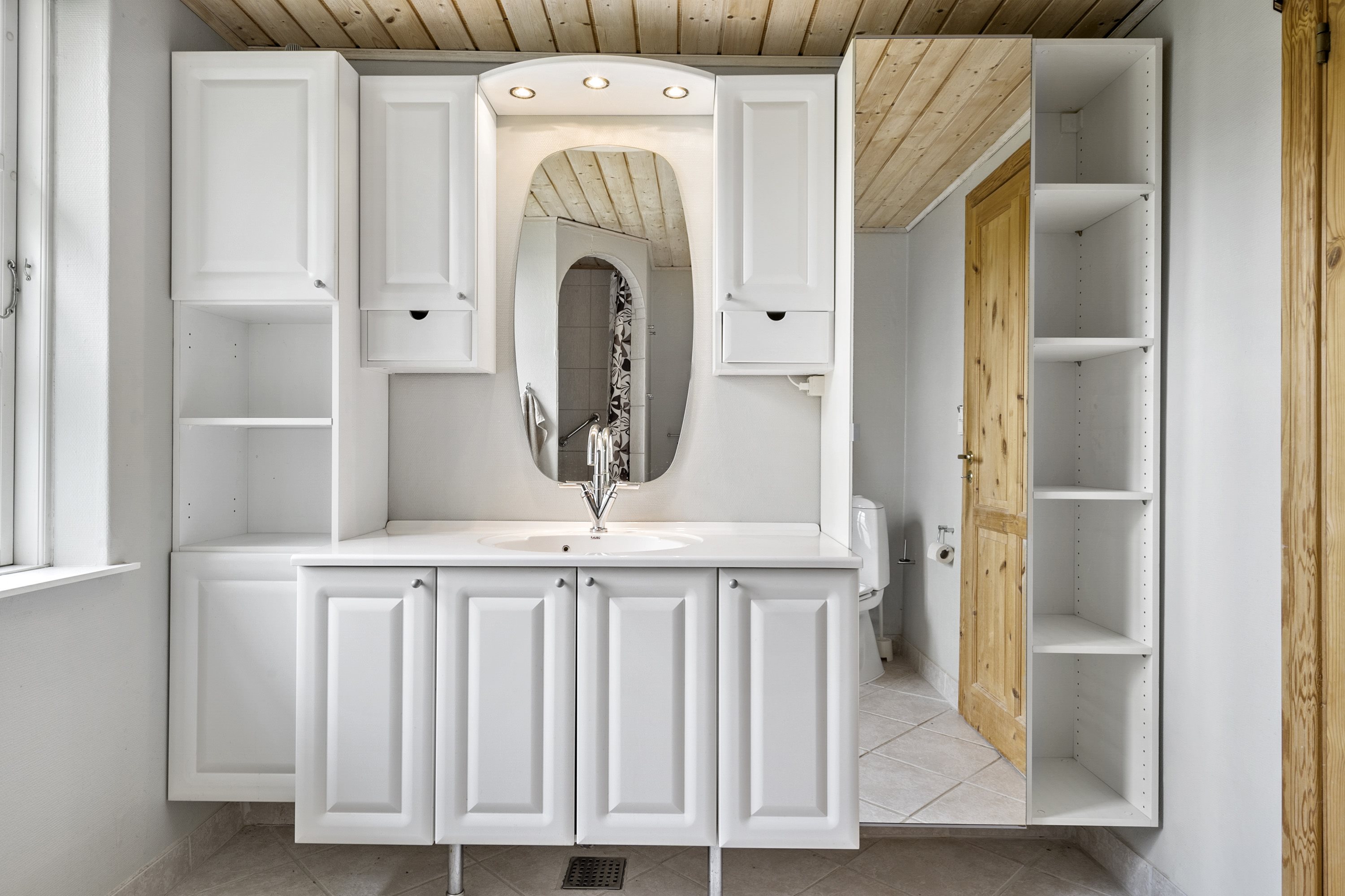 Fremhævet badeværelse billede i fuldskærmstilstand. Billede af Gosmervej 108, Halling, 8300 Odder