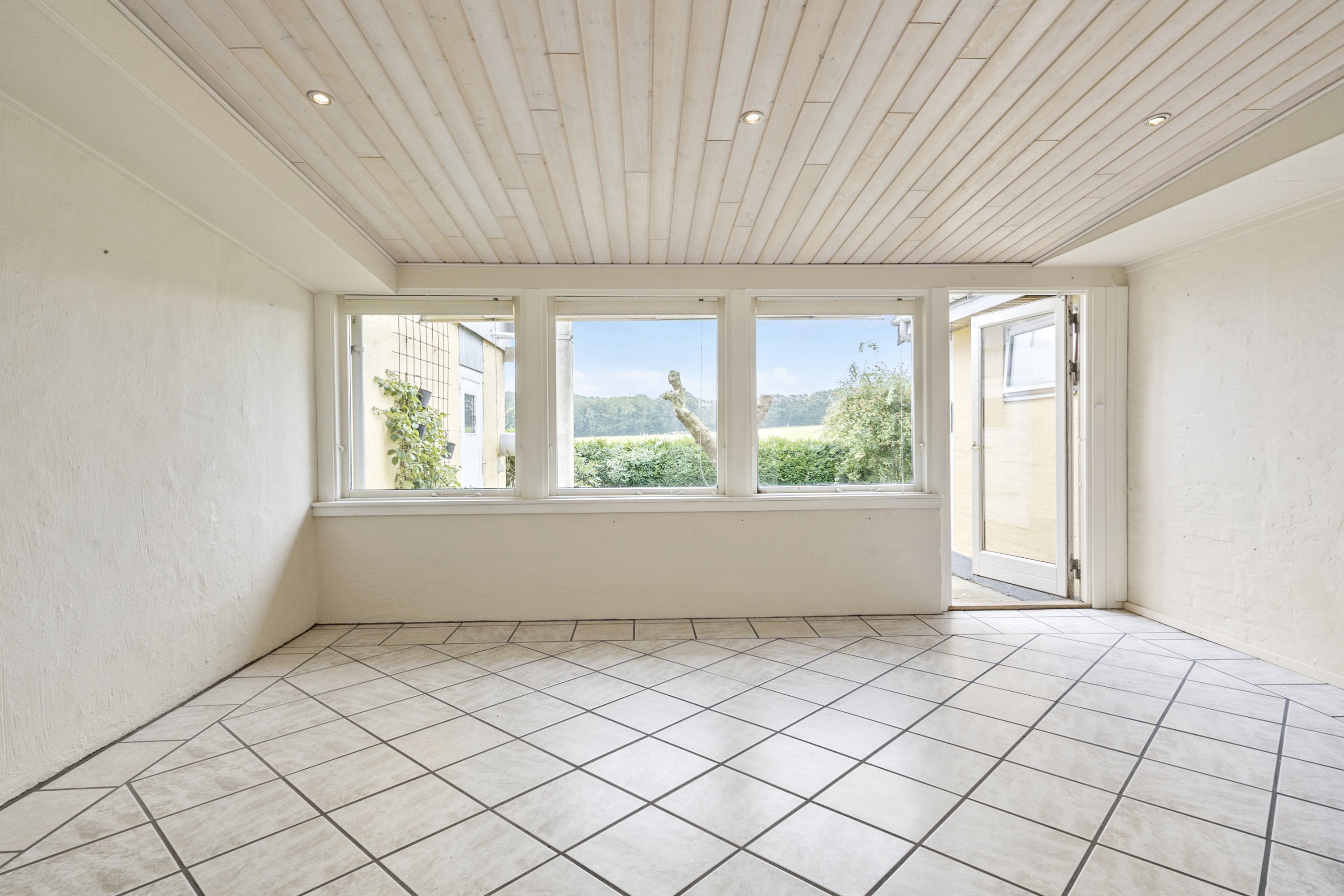 Fremhævet udestue billede i fuldskærmstilstand. Billede af Gosmervej 108, Halling, 8300 Odder