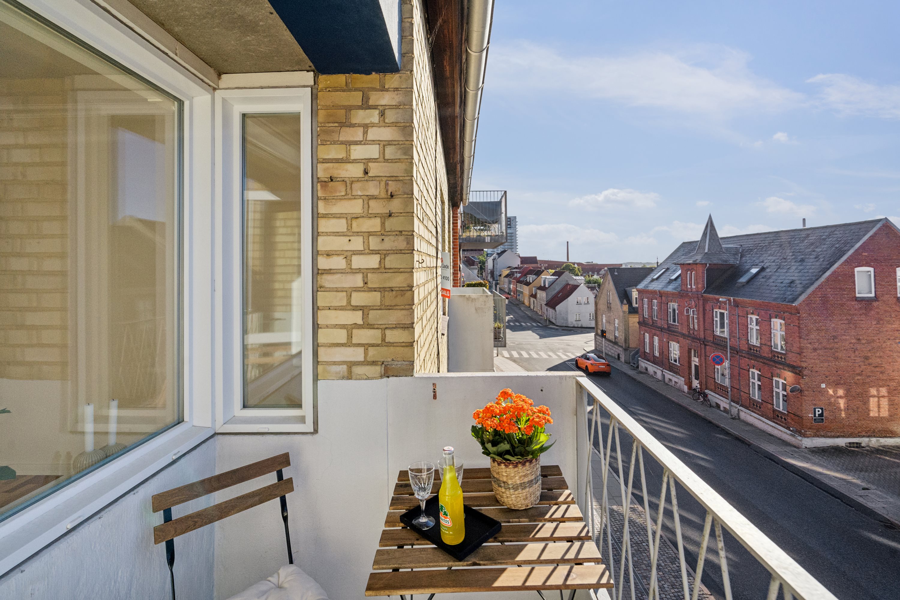 Fremhævet  billede i fuldskærmstilstand. Billede af Markedspladsen 1, 1. th., 8900 Randers C