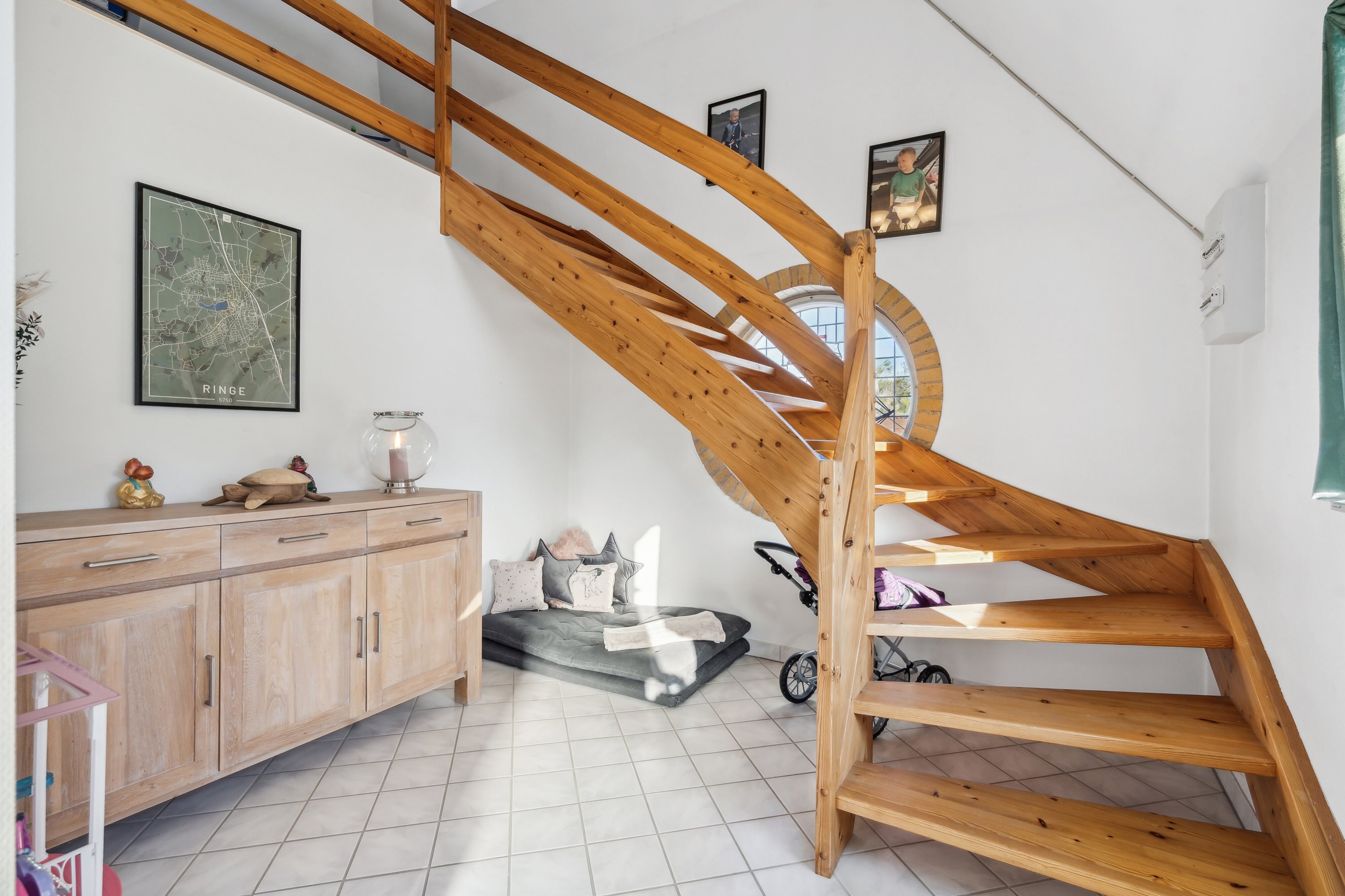 Fremhævet trappeopgang billede i fuldskærmstilstand. Billede af Assensvej 17, 5750 Ringe