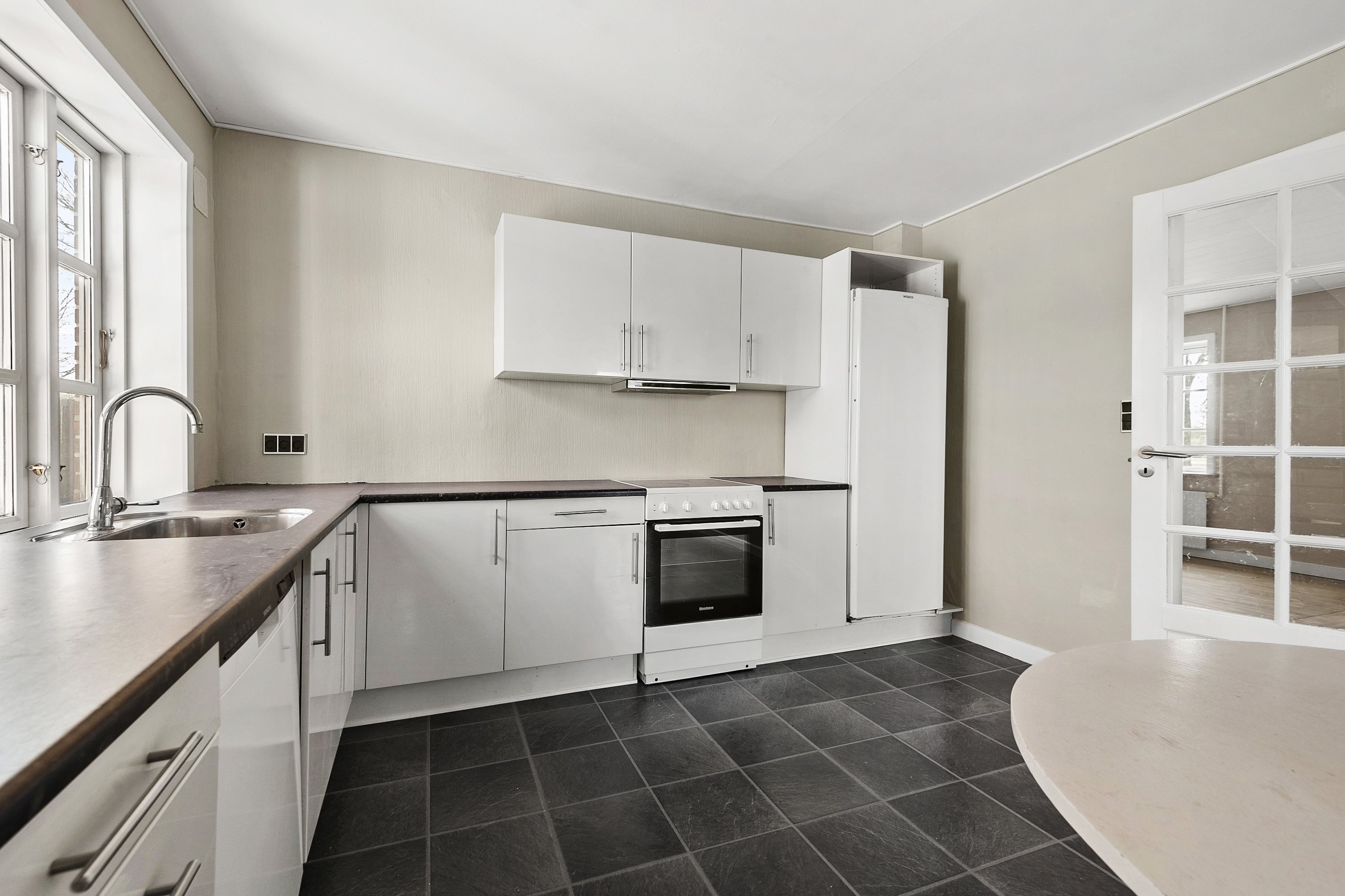 Miniaturebillede 2: køkken. Billede af Stadionvej 24, Horne, 6800 Varde