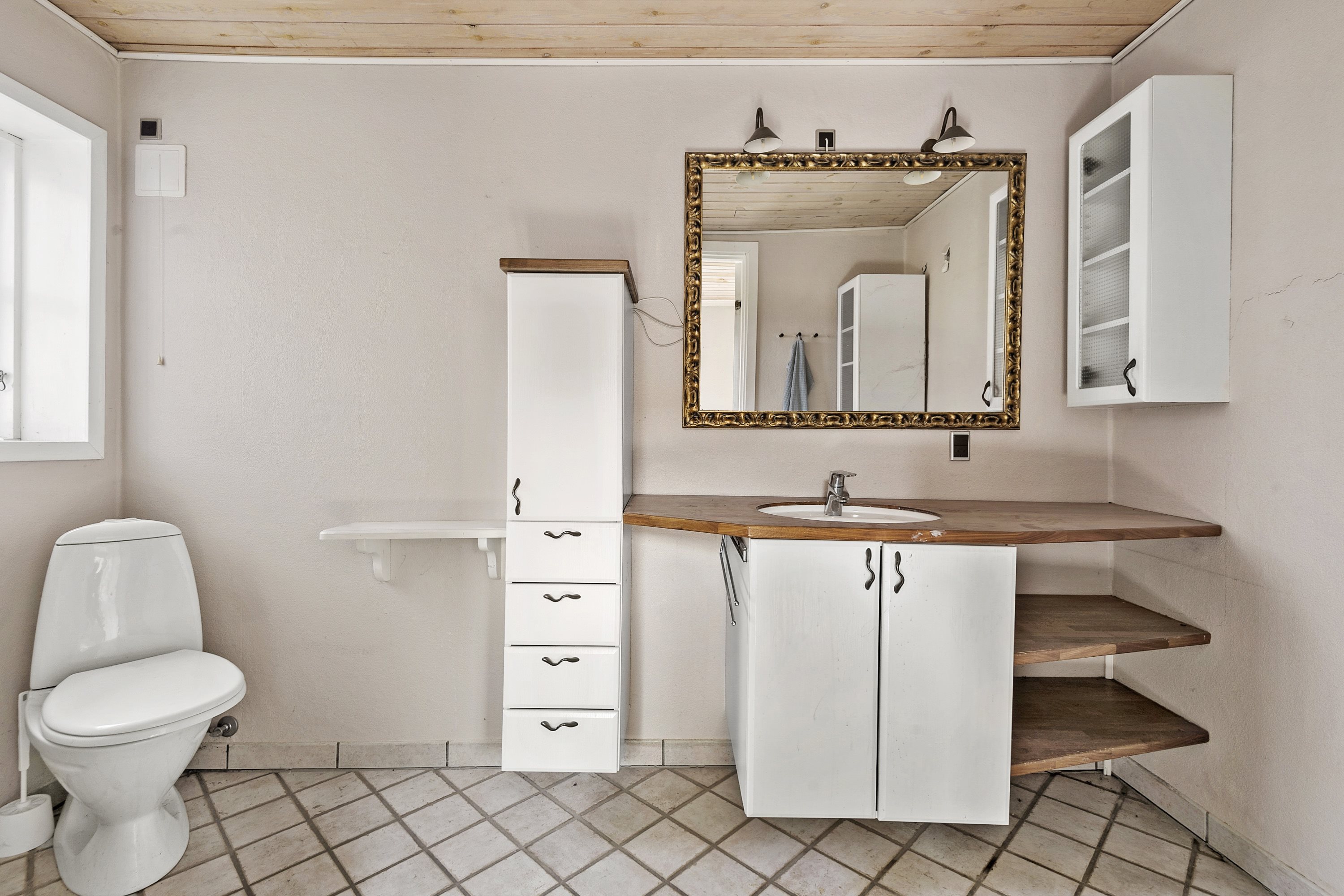 Fremhævet badeværelse billede i fuldskærmstilstand. Billede af Stadionvej 24, Horne, 6800 Varde