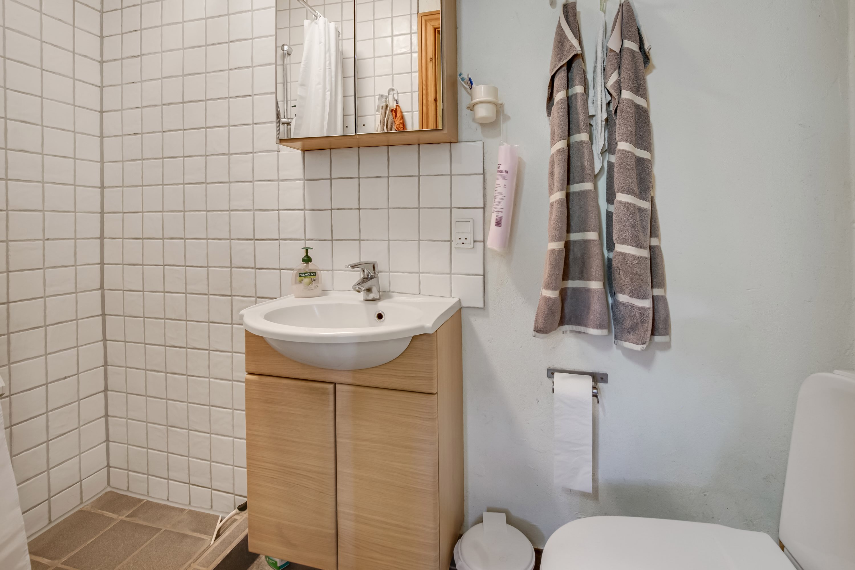 Fremhævet badeværelse billede i fuldskærmstilstand. Billede af Tingvej 44, 8543 Hornslet