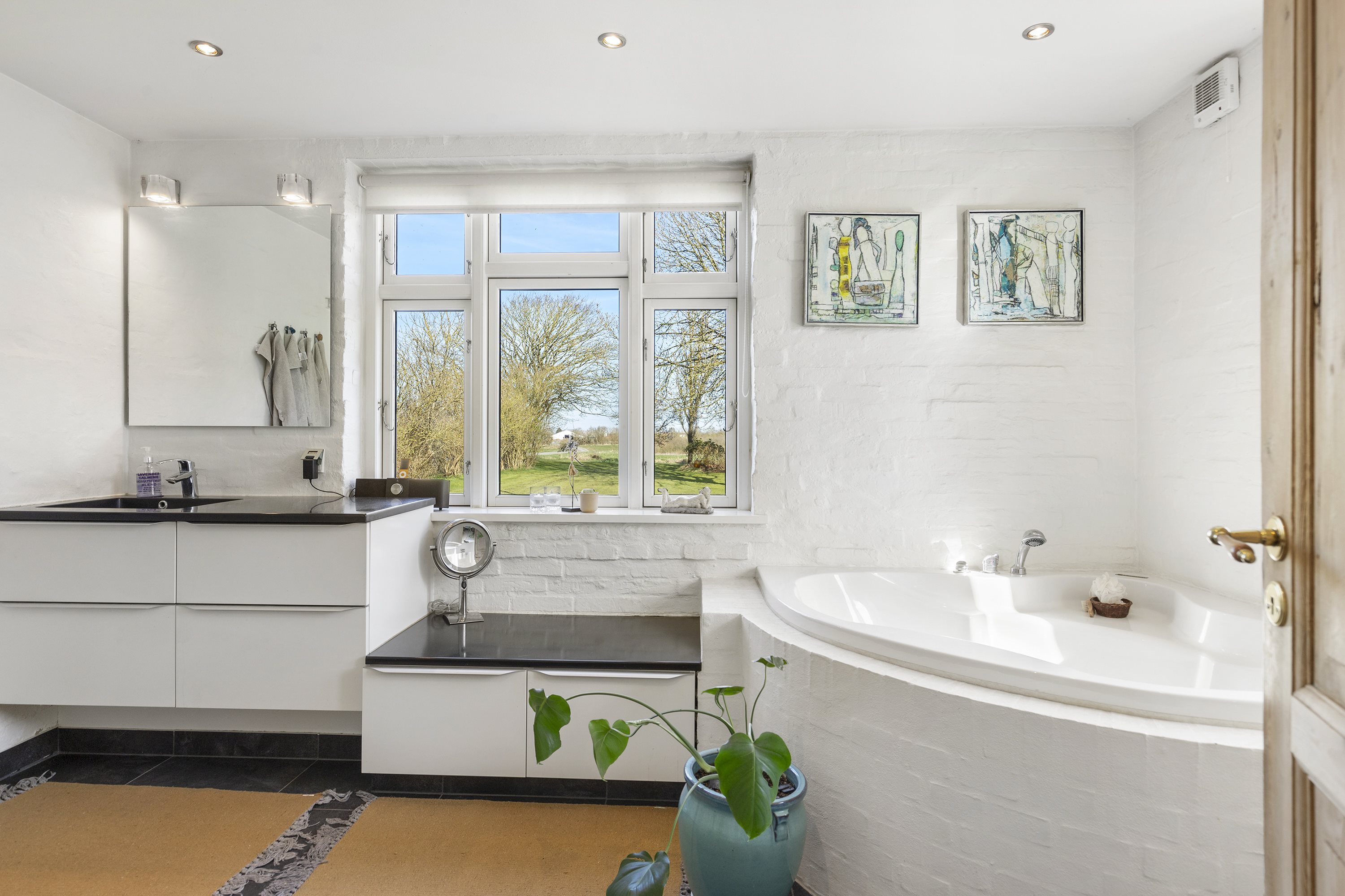 Fremhævet badeværelse billede i fuldskærmstilstand. Billede af Fristrupvej 75, Børglum, 9760 Vrå