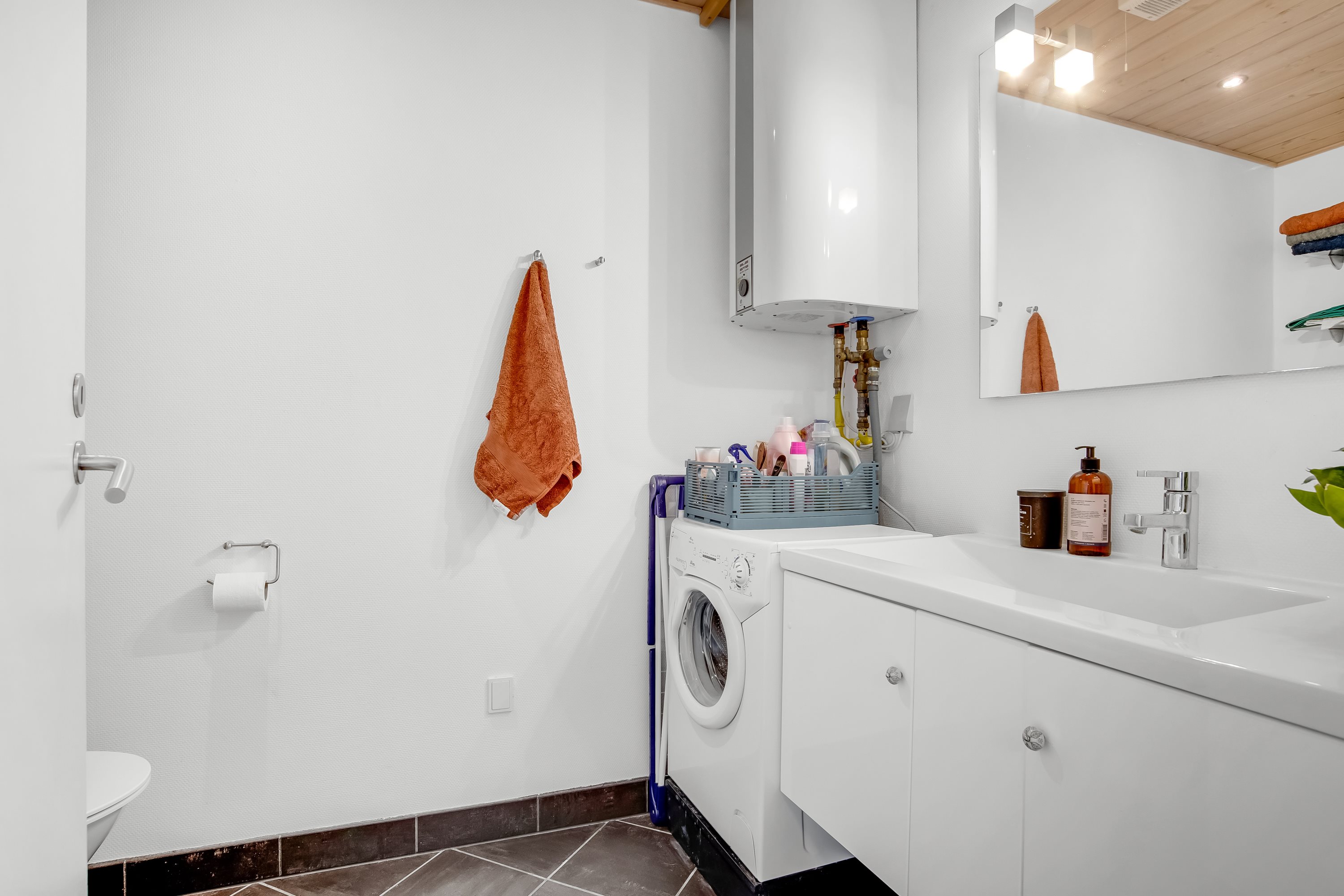 Fremhævet badeværelse billede i fuldskærmstilstand. Billede af Langelinie 23, 7500 Holstebro