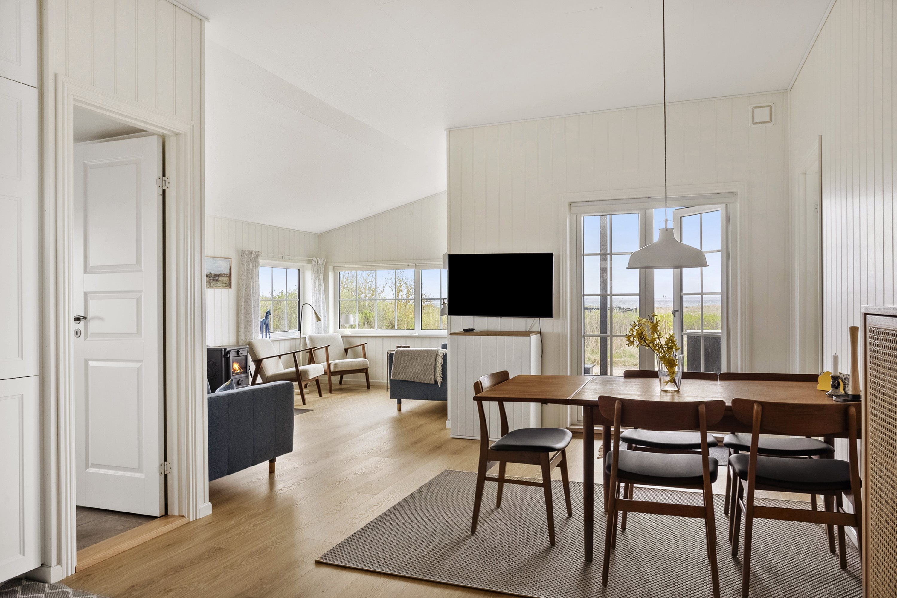 Fremhævet spisestue billede i fuldskærmstilstand. Billede af Aarø 3, 6100 Haderslev