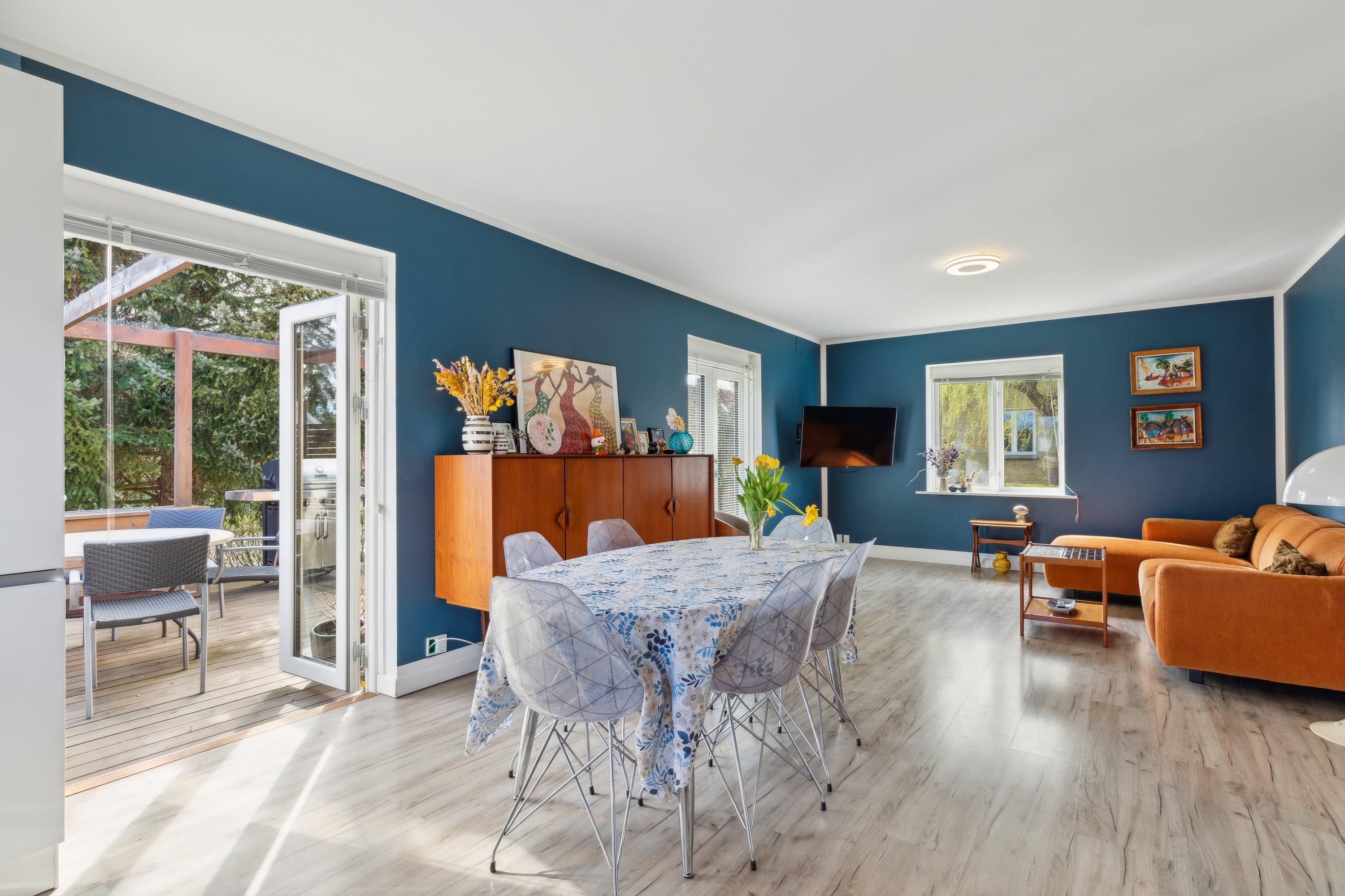 Fremhævet stue billede i fuldskærmstilstand. Billede af Drosselvej 13, 2630 Taastrup