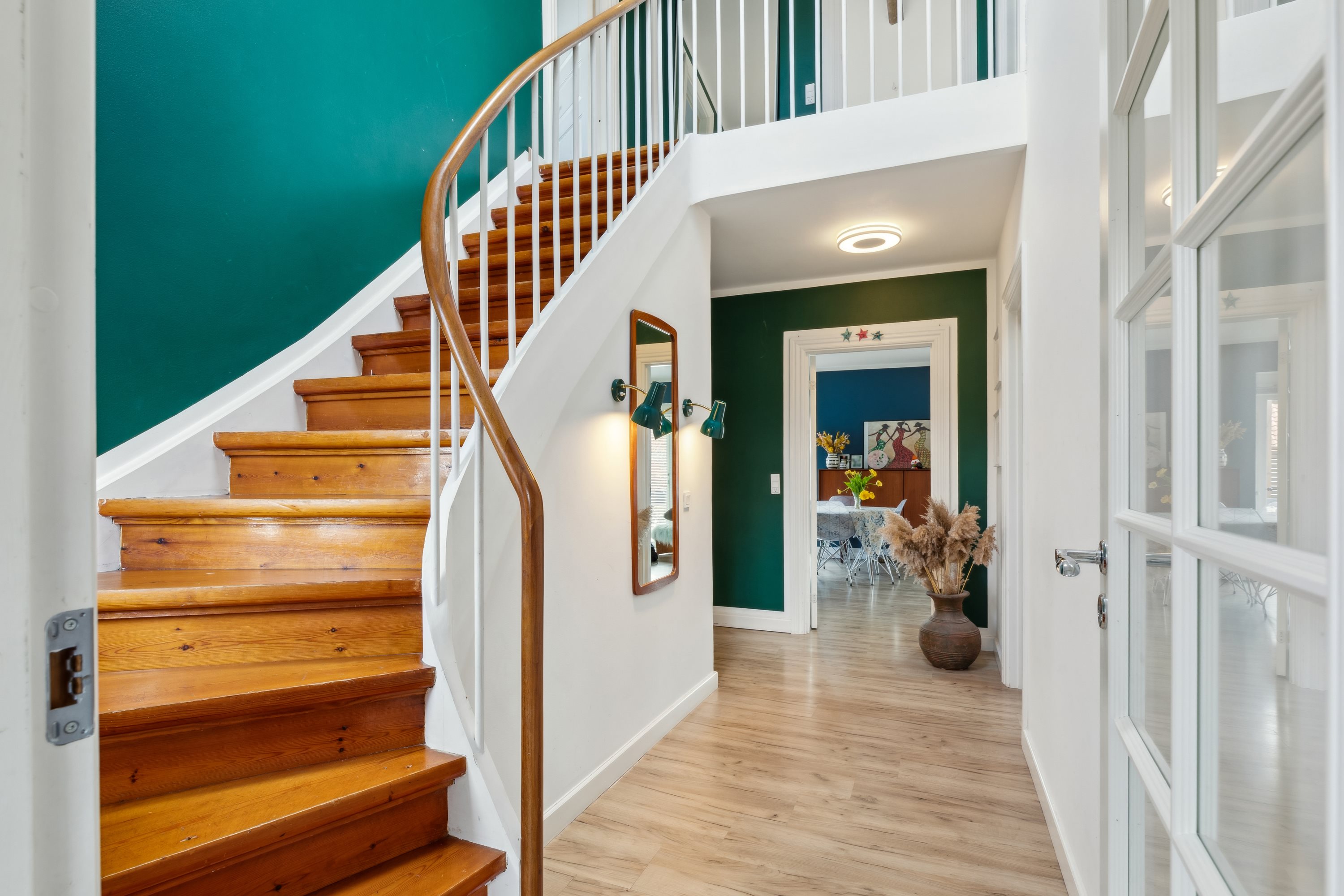 Fremhævet gang billede i fuldskærmstilstand. Billede af Drosselvej 13, 2630 Taastrup