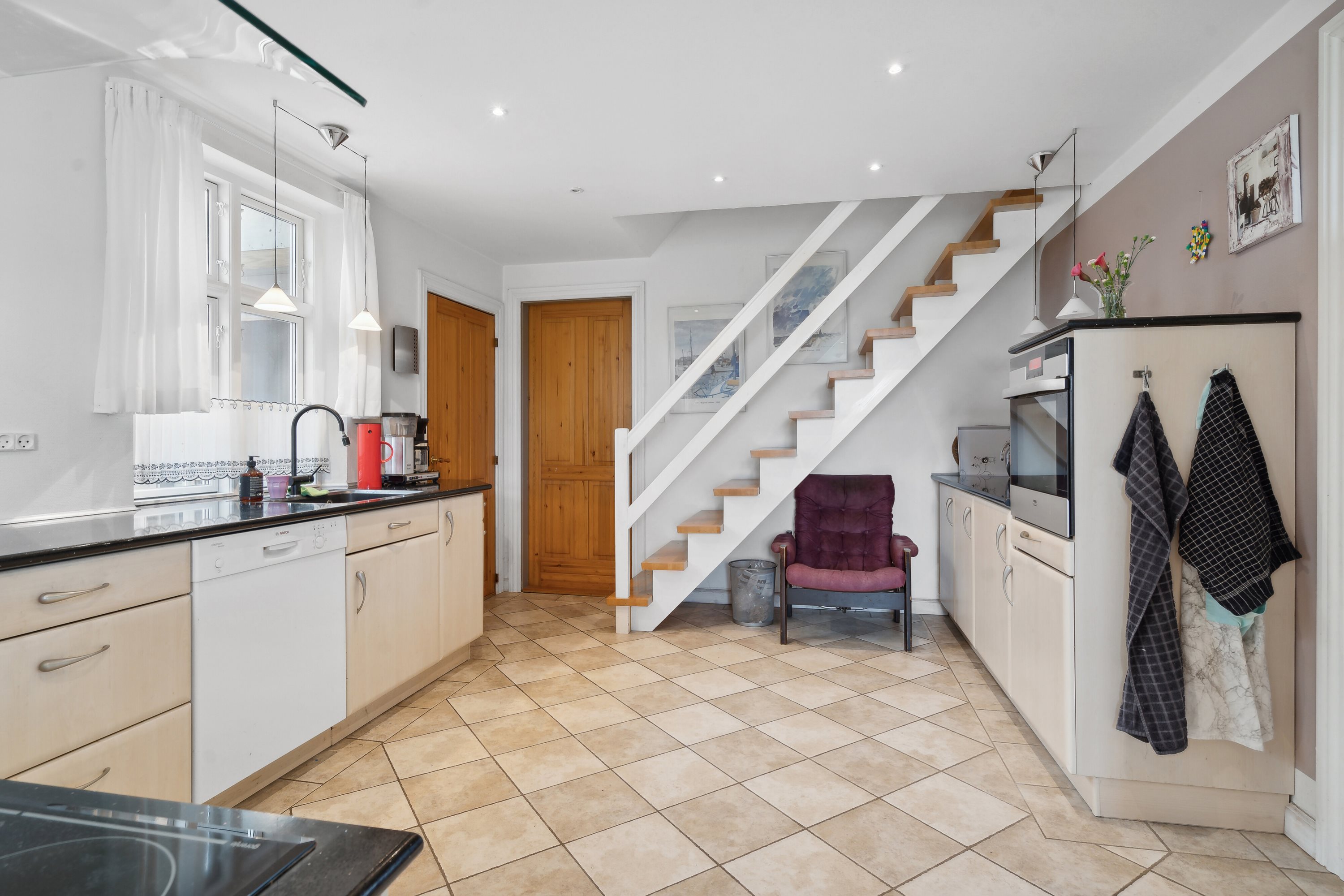 Fremhævet køkken billede i fuldskærmstilstand. Billede af Slettens Landevej 15, V Egense, 5400 Bogense