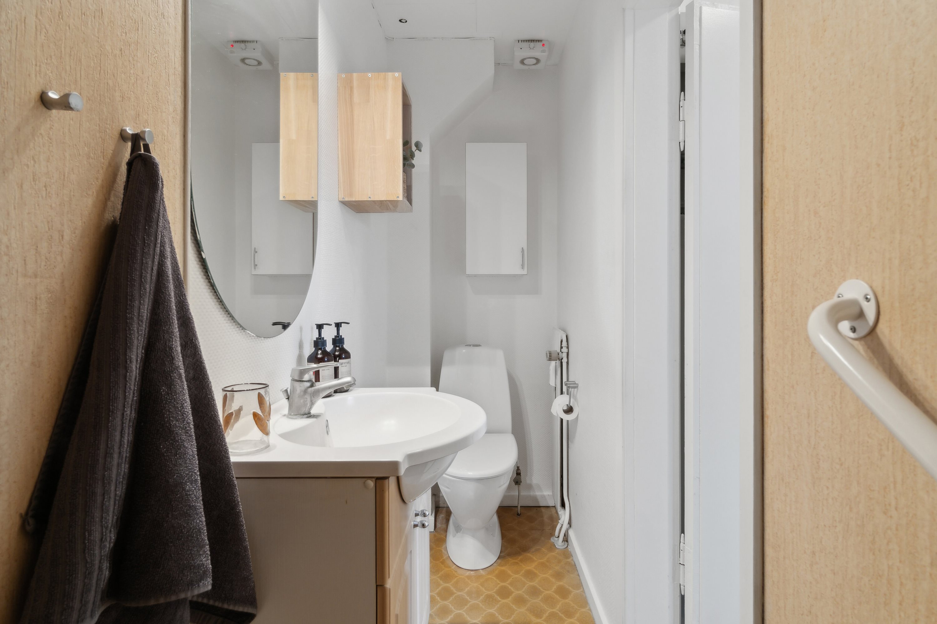 Fremhævet badeværelse billede i fuldskærmstilstand. Billede af Dr. Louise Gade 10A, st.. tv., 7700 Thisted