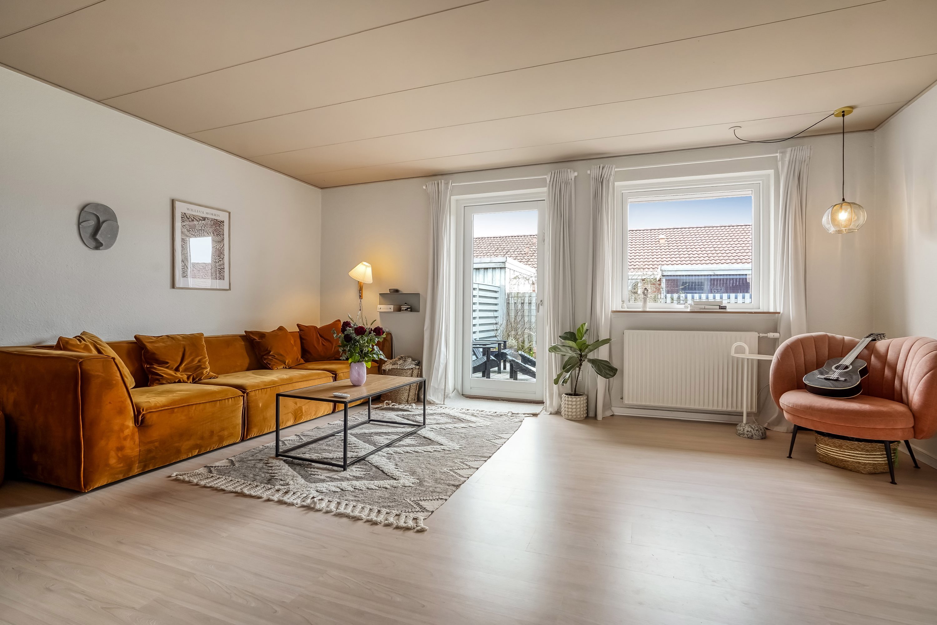 Fremhævet stue billede i fuldskærmstilstand. Billede af Toftekær 61B, 5471 Søndersø