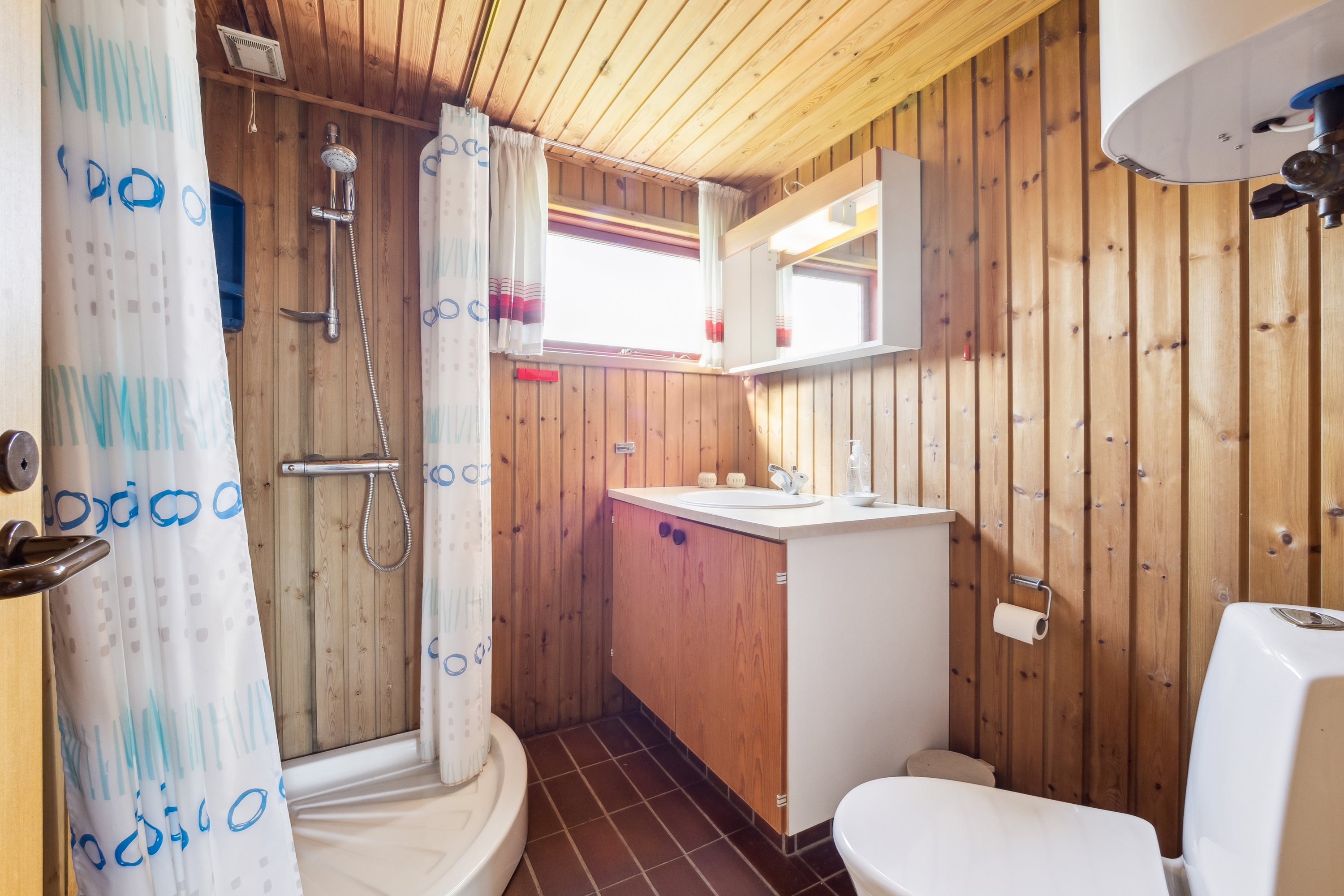 Fremhævet badeværelse billede i fuldskærmstilstand. Billede af Stranddalen 135, Eskov, 7870 Roslev