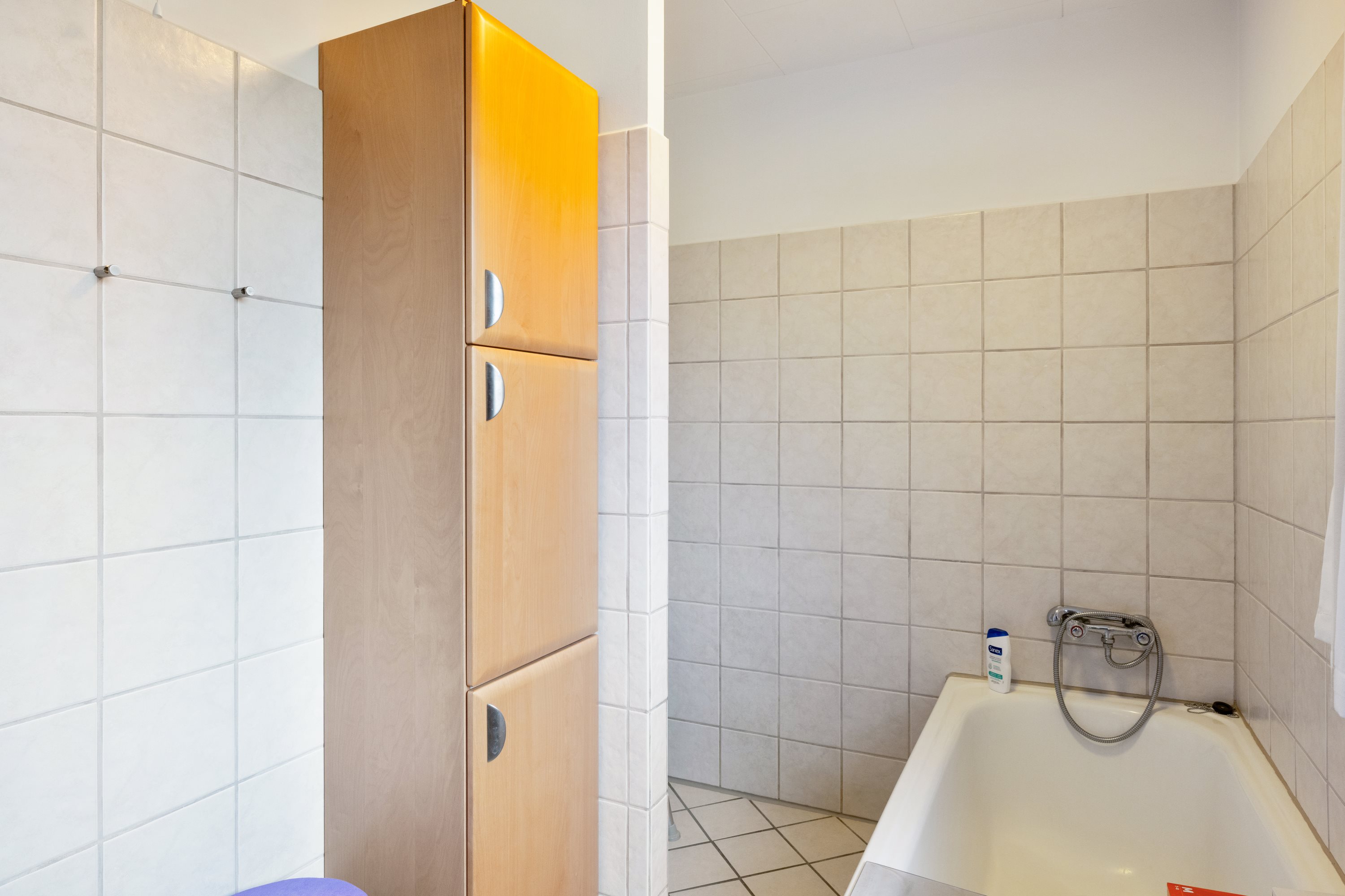 Fremhævet badeværelse billede i fuldskærmstilstand. Billede af Baunevænget 14, 8410 Rønde