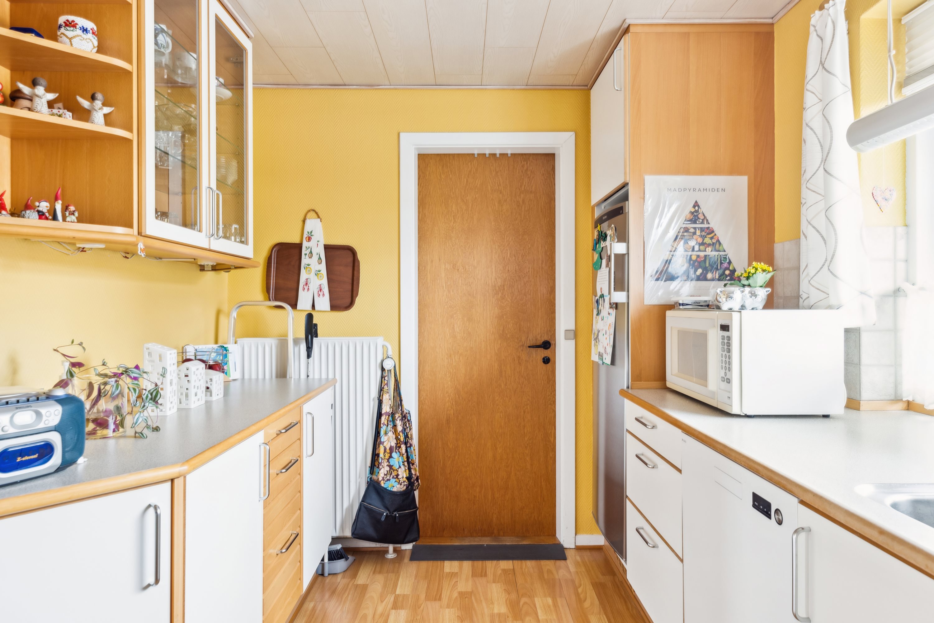 Fremhævet køkken billede i fuldskærmstilstand. Billede af Drosselvænget 1, 6760 Ribe