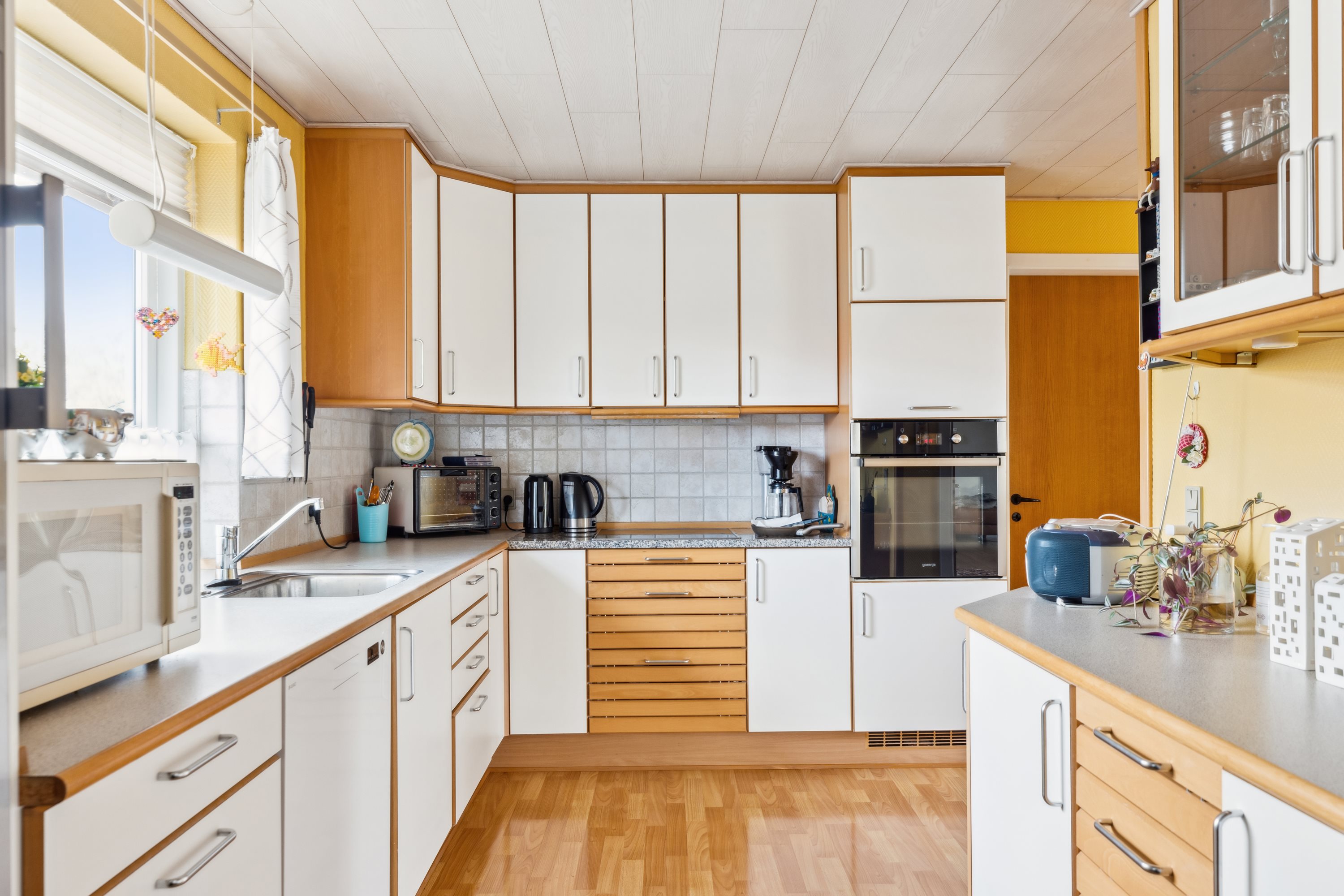 Fremhævet køkken billede i fuldskærmstilstand. Billede af Drosselvænget 1, 6760 Ribe