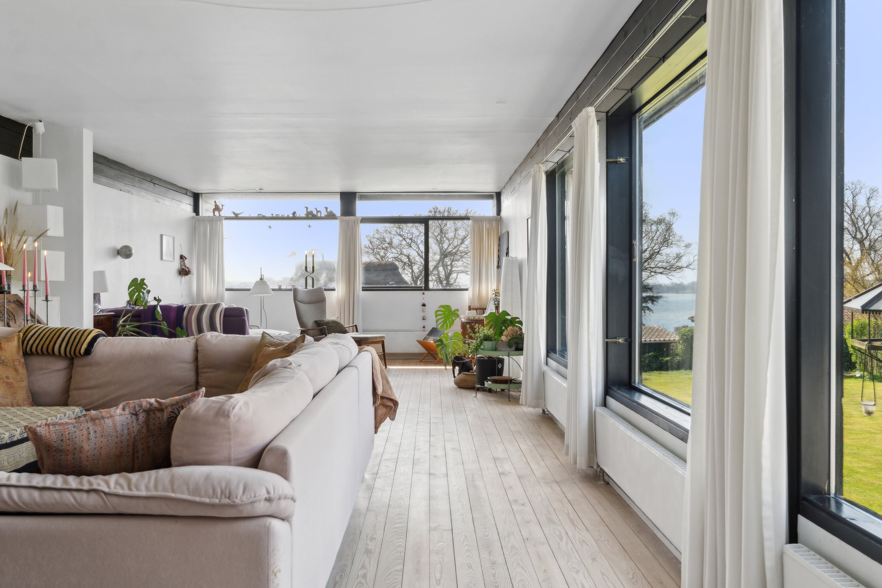 Fremhævet stue billede i fuldskærmstilstand. Billede af Baldersvænget 10, Thurø, 5700 Svendborg