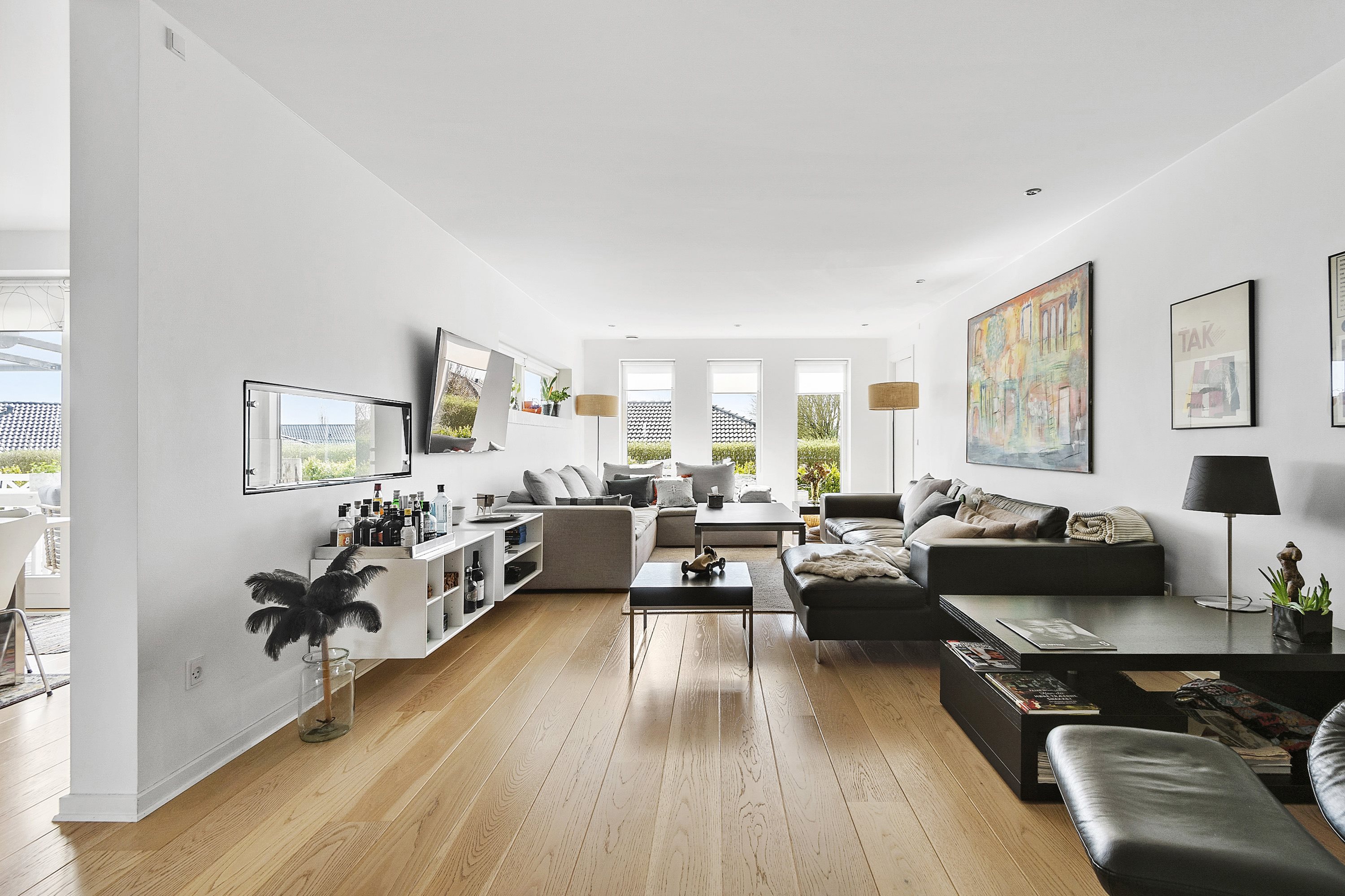 Fremhævet stue billede i fuldskærmstilstand. Billede af Landlystvej 136, Tarp, 6715 Esbjerg N