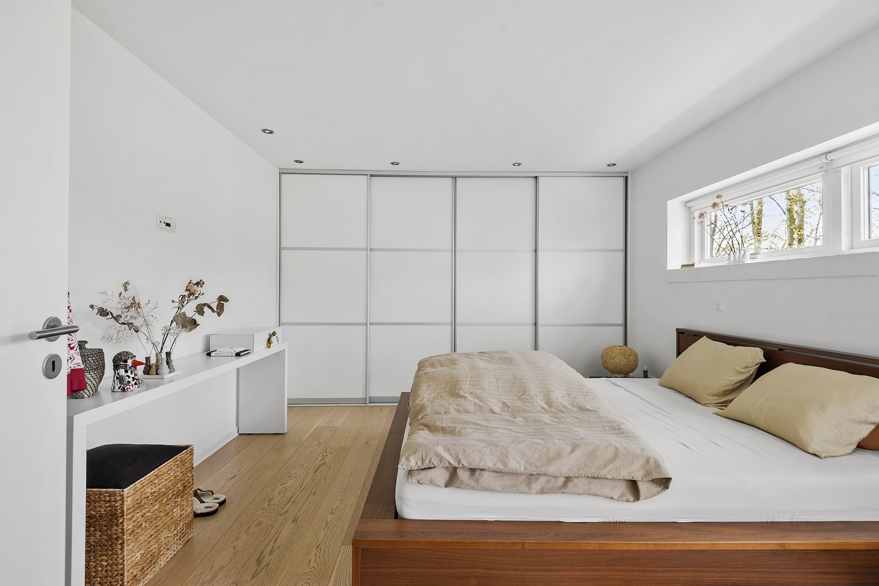 Fremhævet soveværelse billede i fuldskærmstilstand. Billede af Landlystvej 136, Tarp, 6715 Esbjerg N