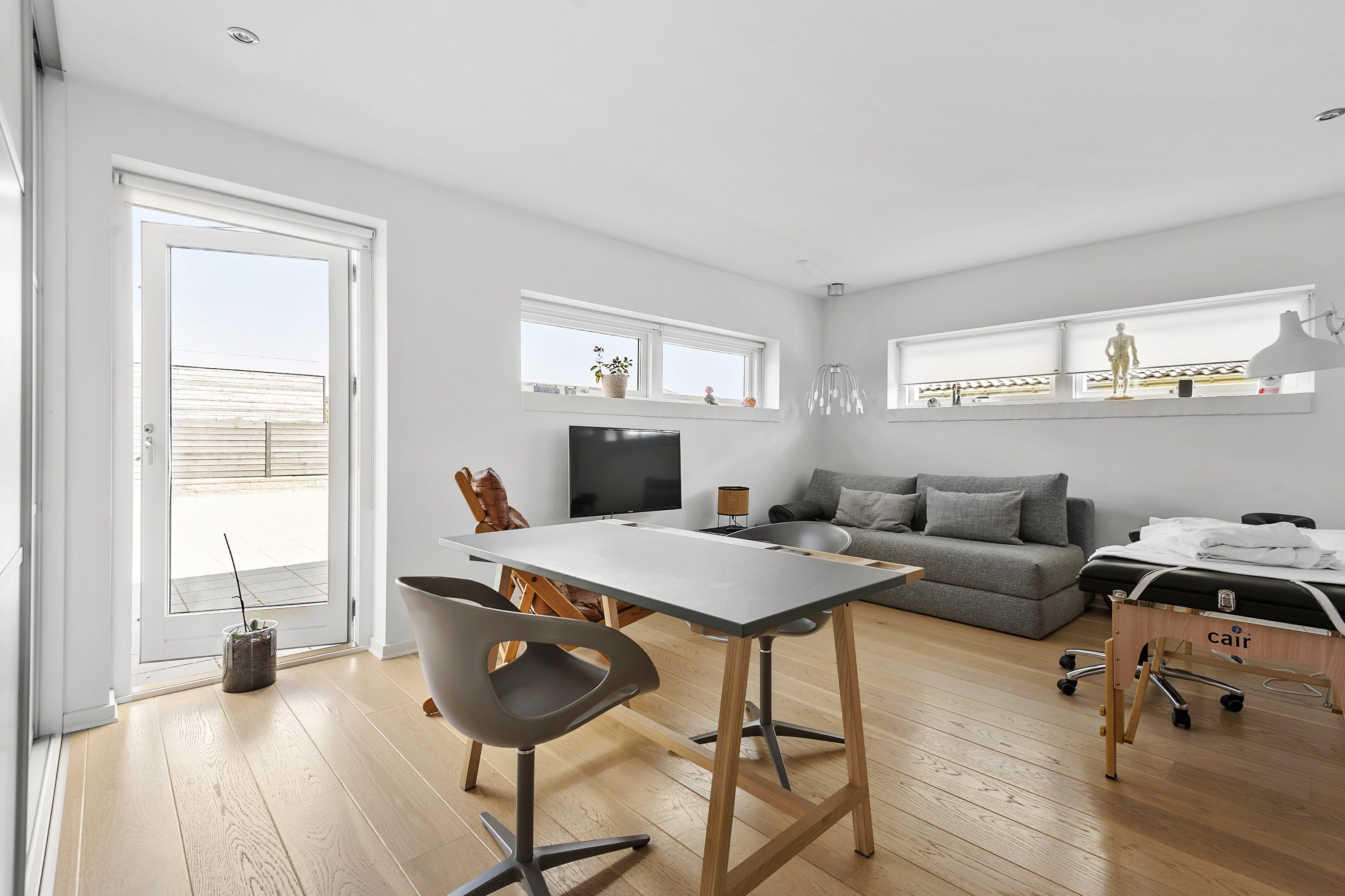 Fremhævet kontor billede i fuldskærmstilstand. Billede af Landlystvej 136, Tarp, 6715 Esbjerg N