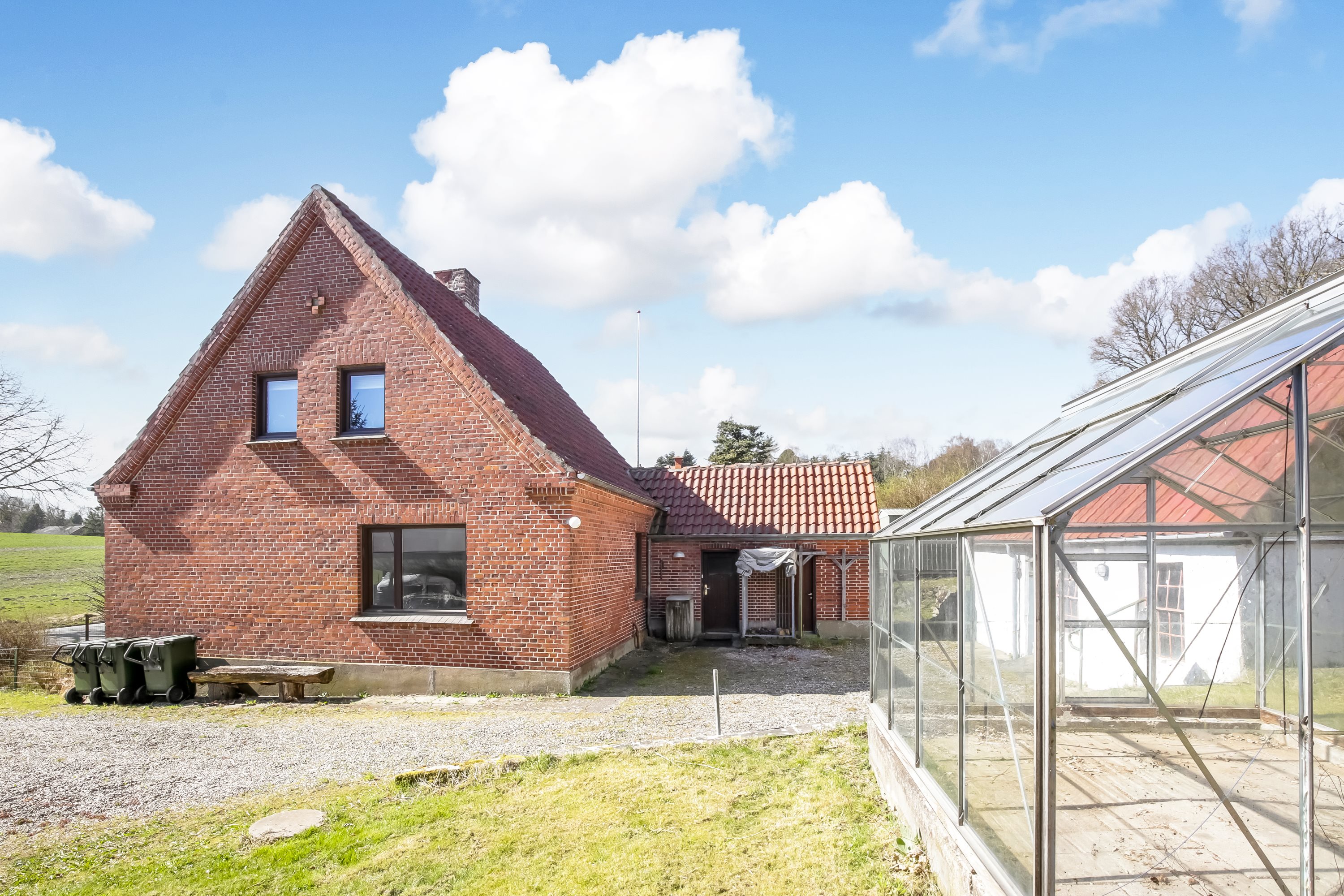 Fremhævet  billede i fuldskærmstilstand. Billede af Stovbakken 8A, Kastrup, 8544 Mørke