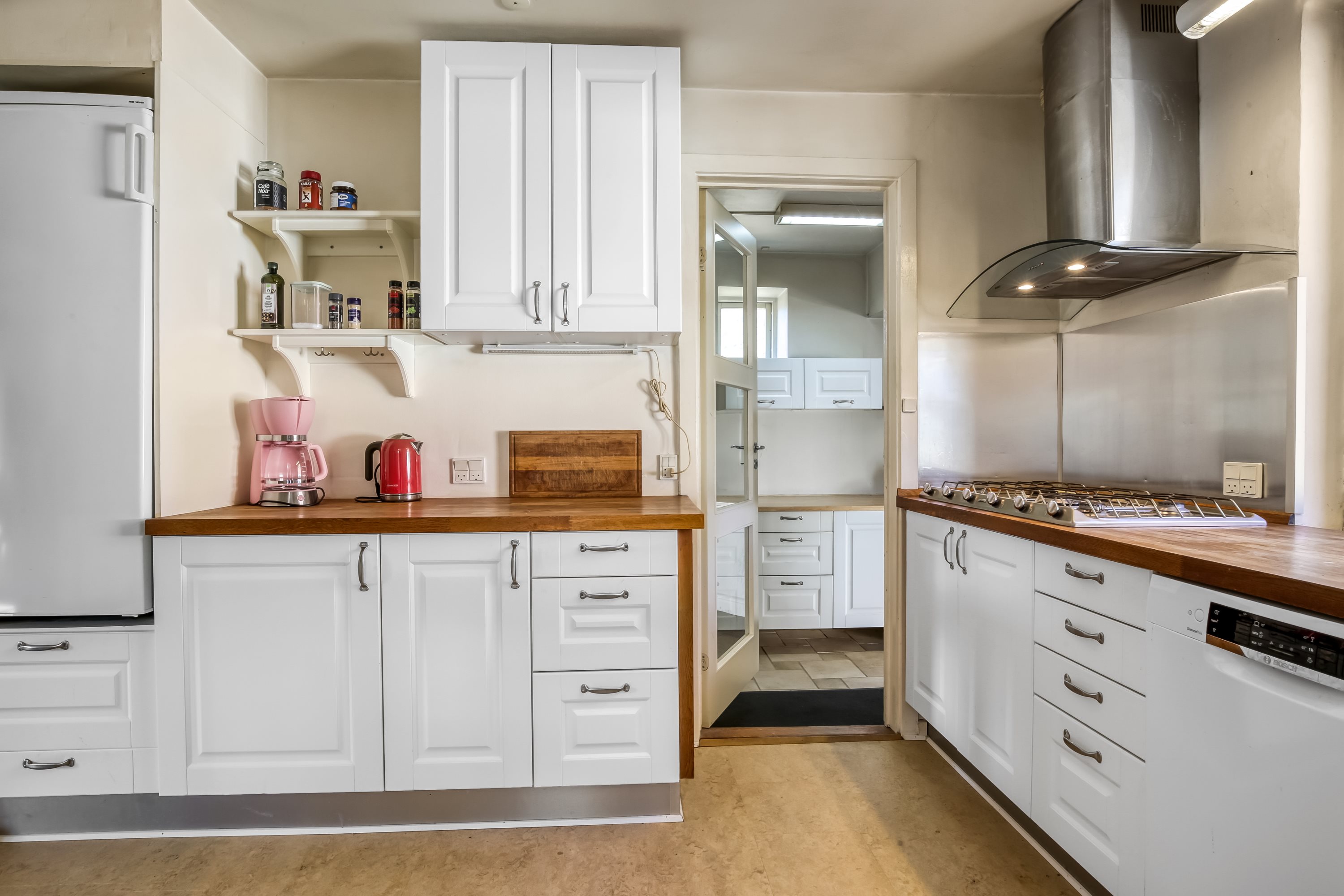 Fremhævet  billede i fuldskærmstilstand. Billede af Stovbakken 8A, Kastrup, 8544 Mørke