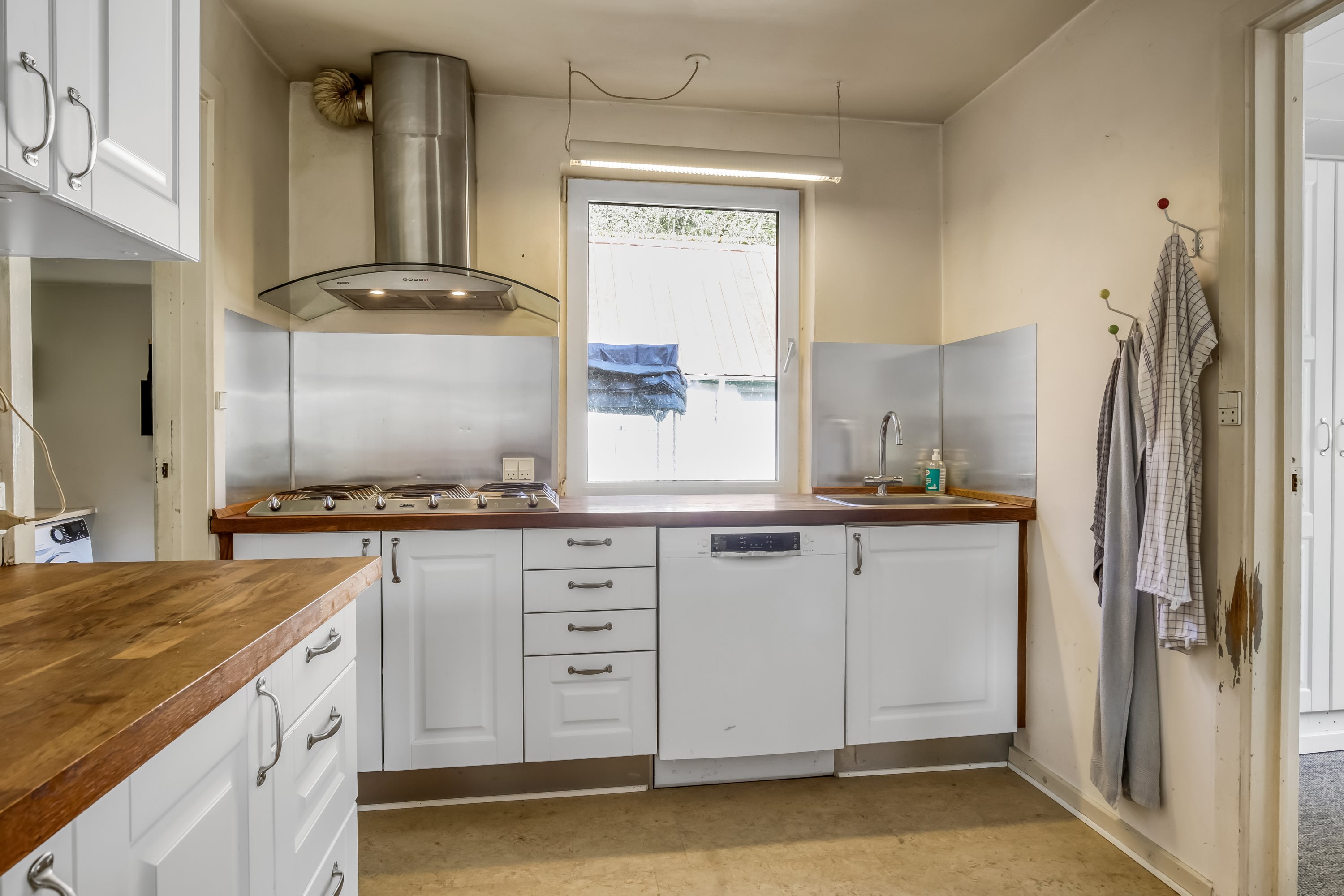 Fremhævet  billede i fuldskærmstilstand. Billede af Stovbakken 8A, Kastrup, 8544 Mørke