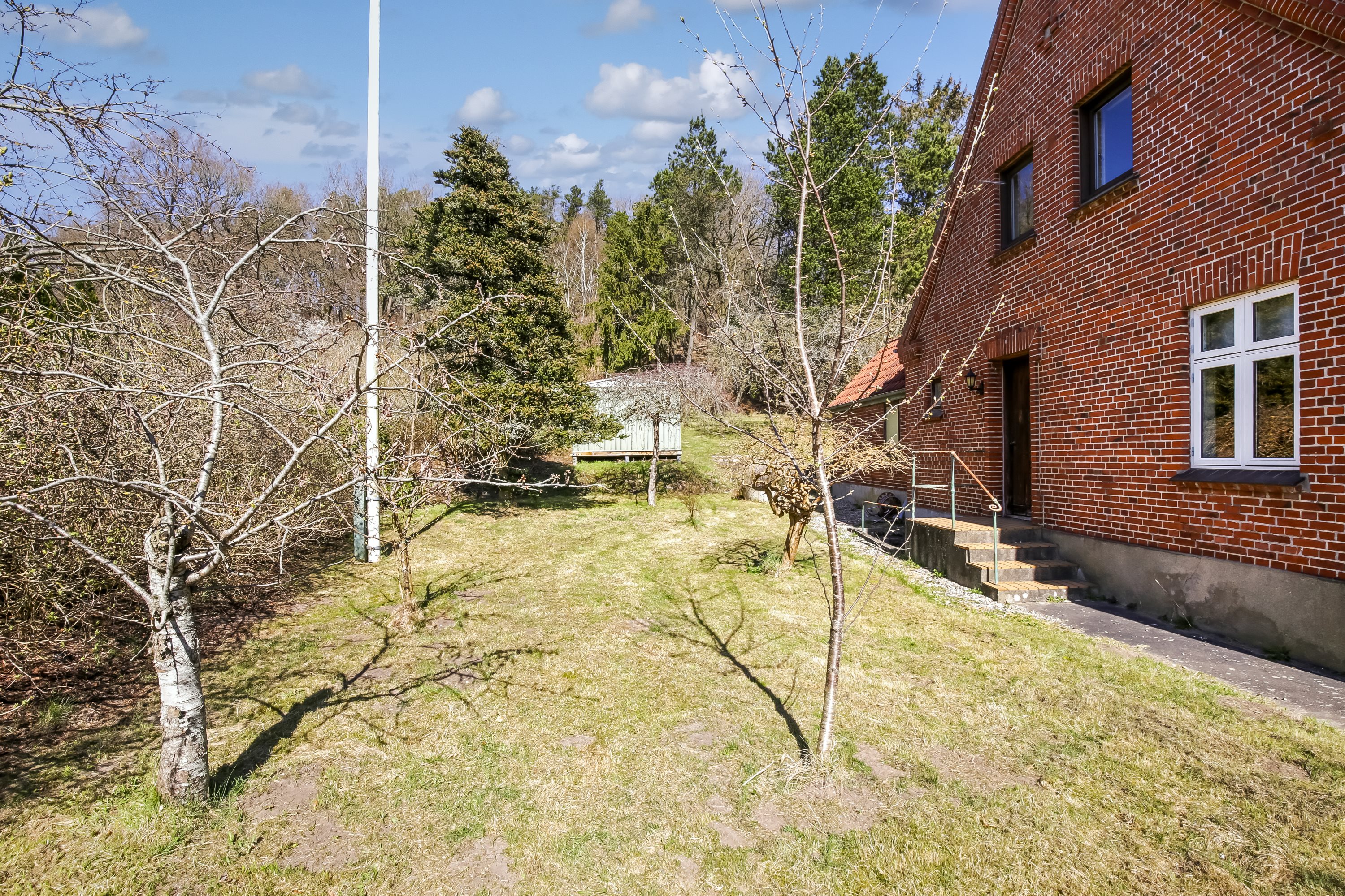 Fremhævet  billede i fuldskærmstilstand. Billede af Stovbakken 8A, Kastrup, 8544 Mørke