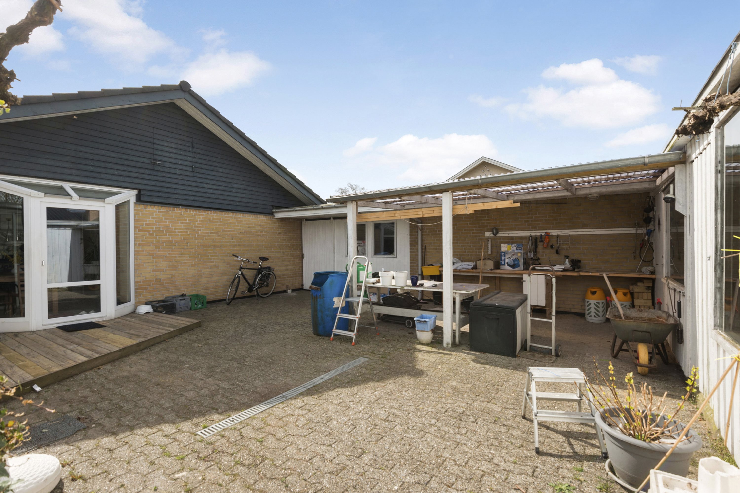 Fremhævet  billede i fuldskærmstilstand. Billede af Skolegade 40, Hou, 8300 Odder