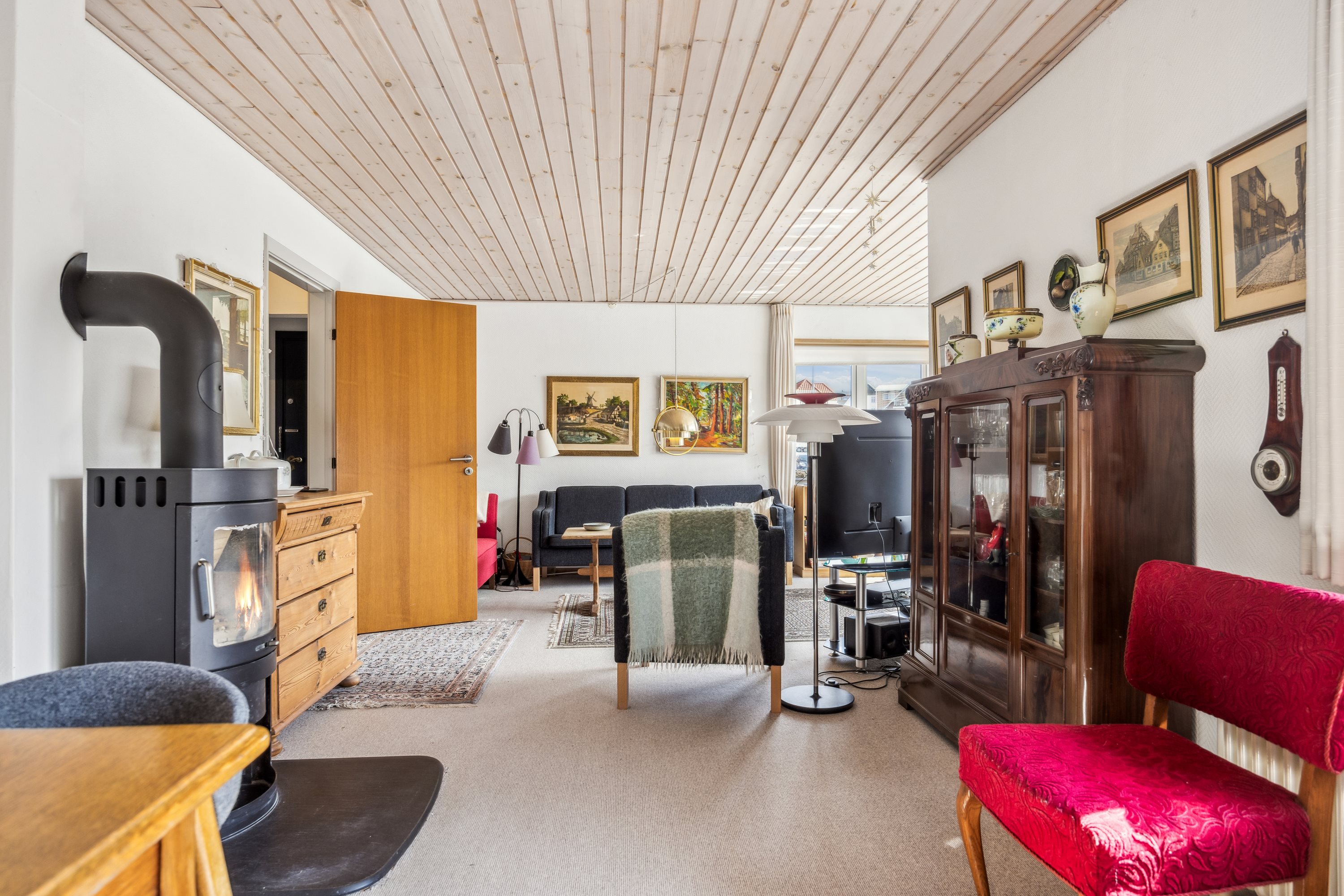 Fremhævet stue billede i fuldskærmstilstand. Billede af Toftevej 22, 9400 Nørresundby