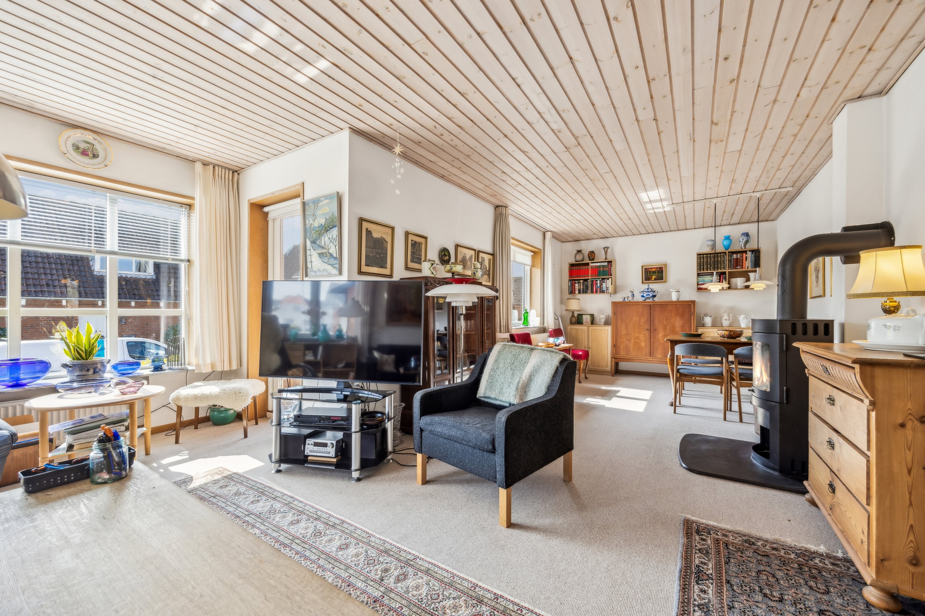 Fremhævet stue billede i fuldskærmstilstand. Billede af Toftevej 22, 9400 Nørresundby