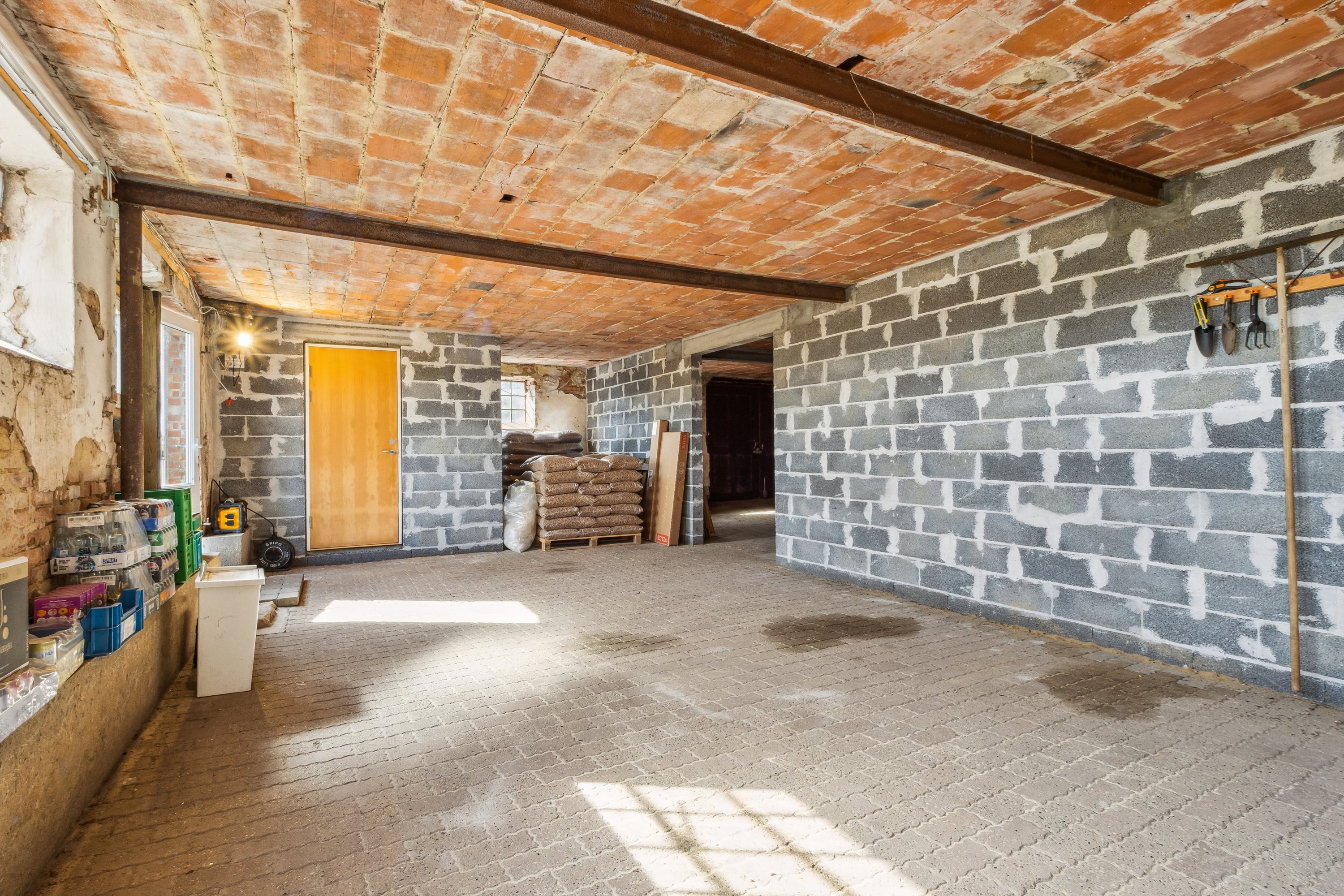 Fremhævet garage billede i fuldskærmstilstand. Billede af Aakjærsvej 57, Ø. Lyby, 7870 Roslev