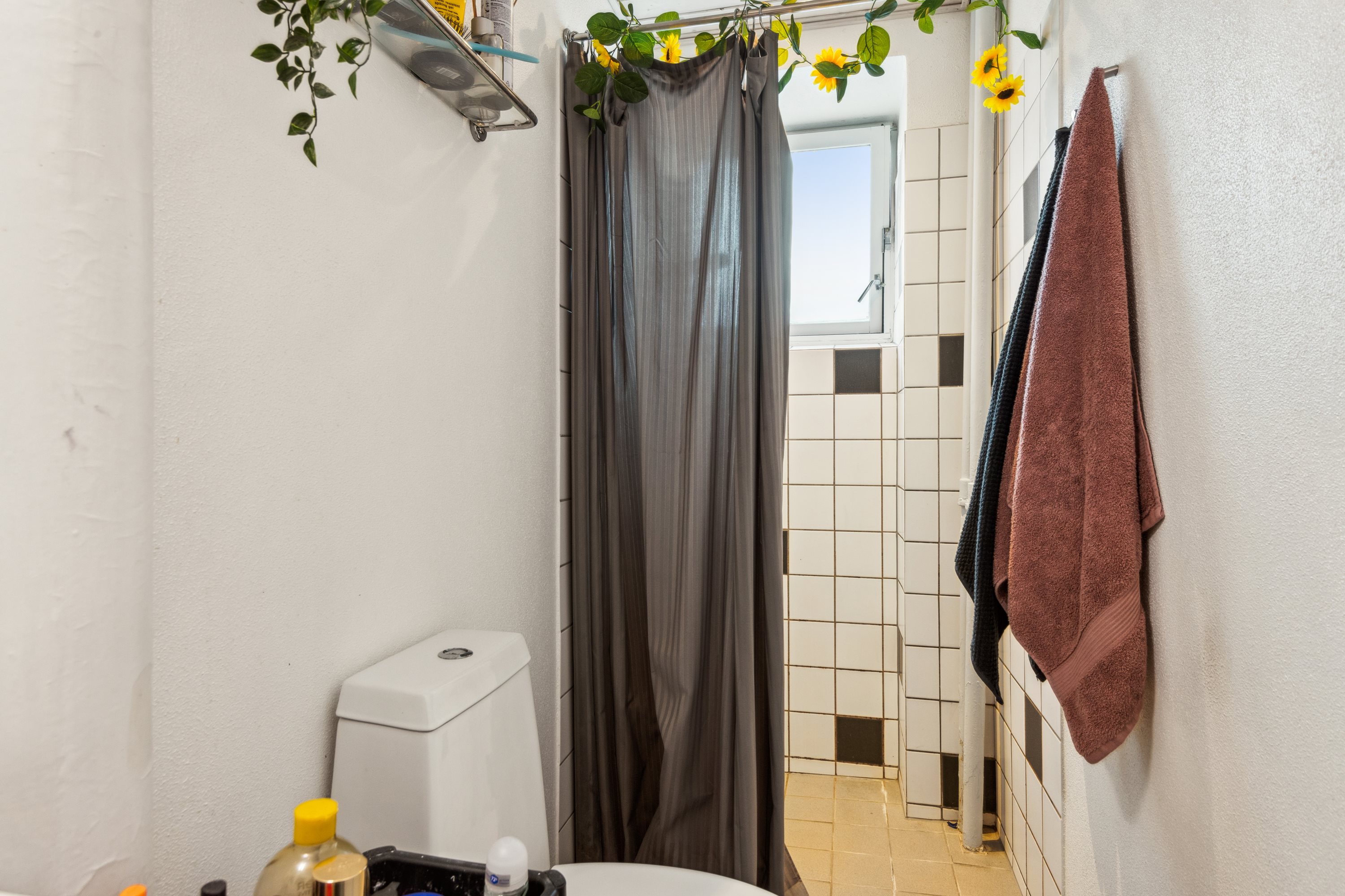 Fremhævet badeværelse billede i fuldskærmstilstand. Billede af Vesterbro 19A, st.. th., 9000 Aalborg