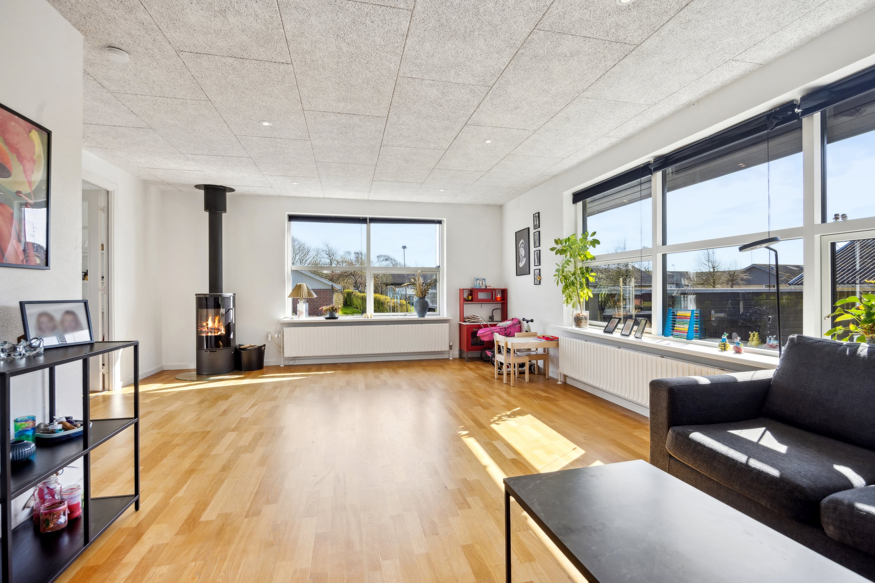 Fremhævet stue billede i fuldskærmstilstand. Billede af Bøgevej 6, 9460 Brovst