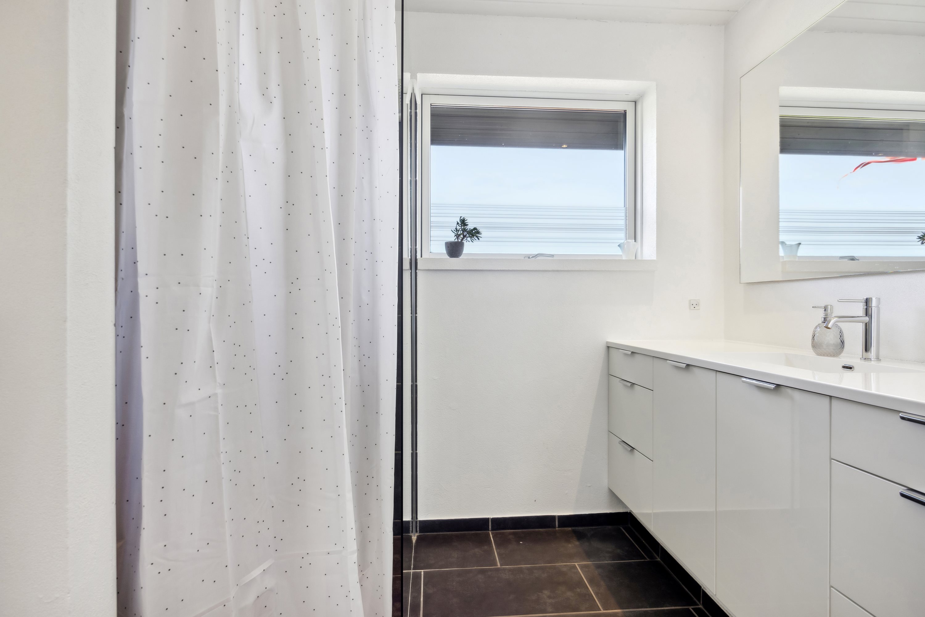 Fremhævet køkken billede i fuldskærmstilstand. Billede af Bøgevej 6, 9460 Brovst