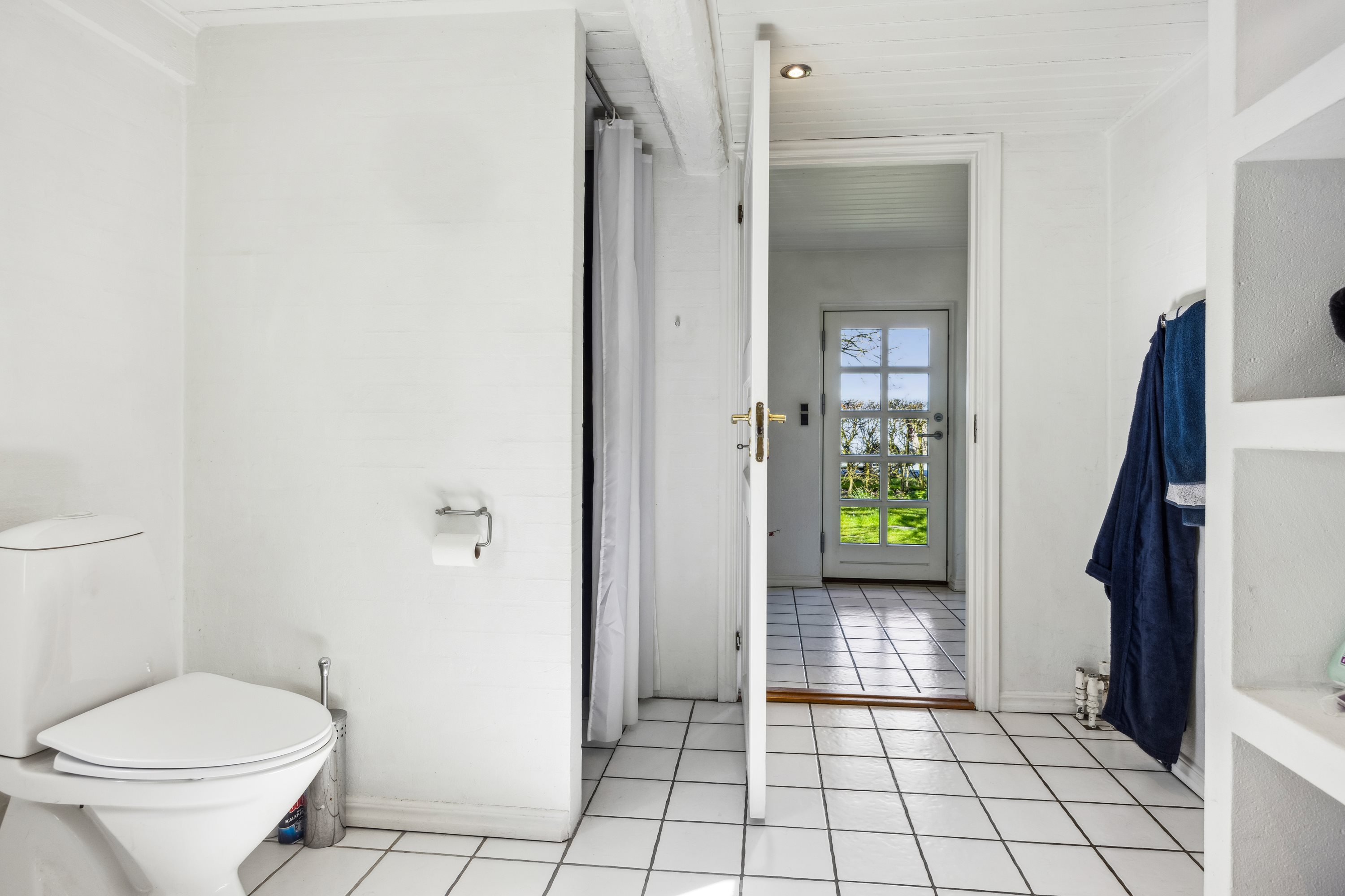 Fremhævet badeværelse billede i fuldskærmstilstand. Billede af Rørholtvej 72, Ulsted, 9370 Hals