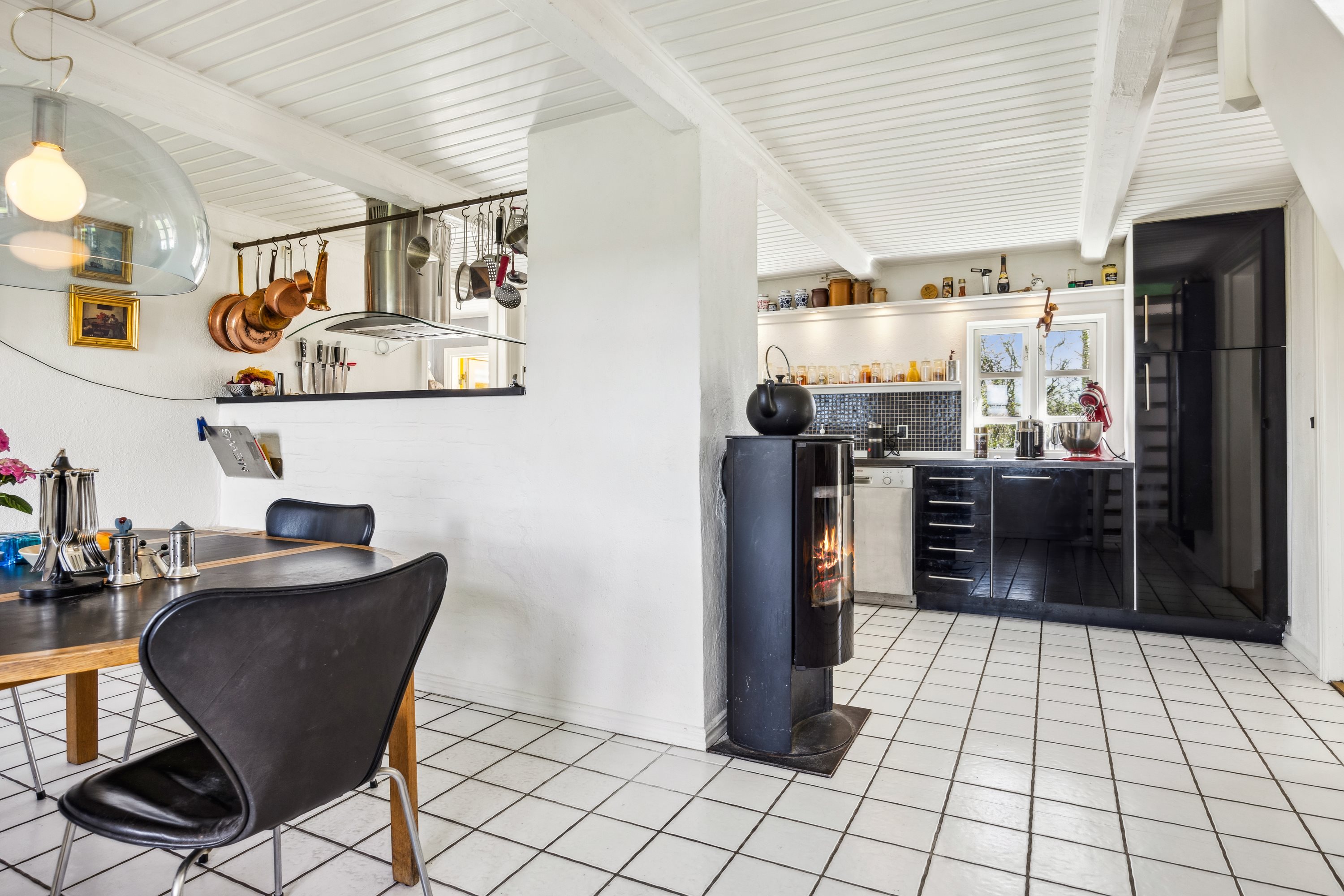 Fremhævet køkken billede i fuldskærmstilstand. Billede af Rørholtvej 72, Ulsted, 9370 Hals