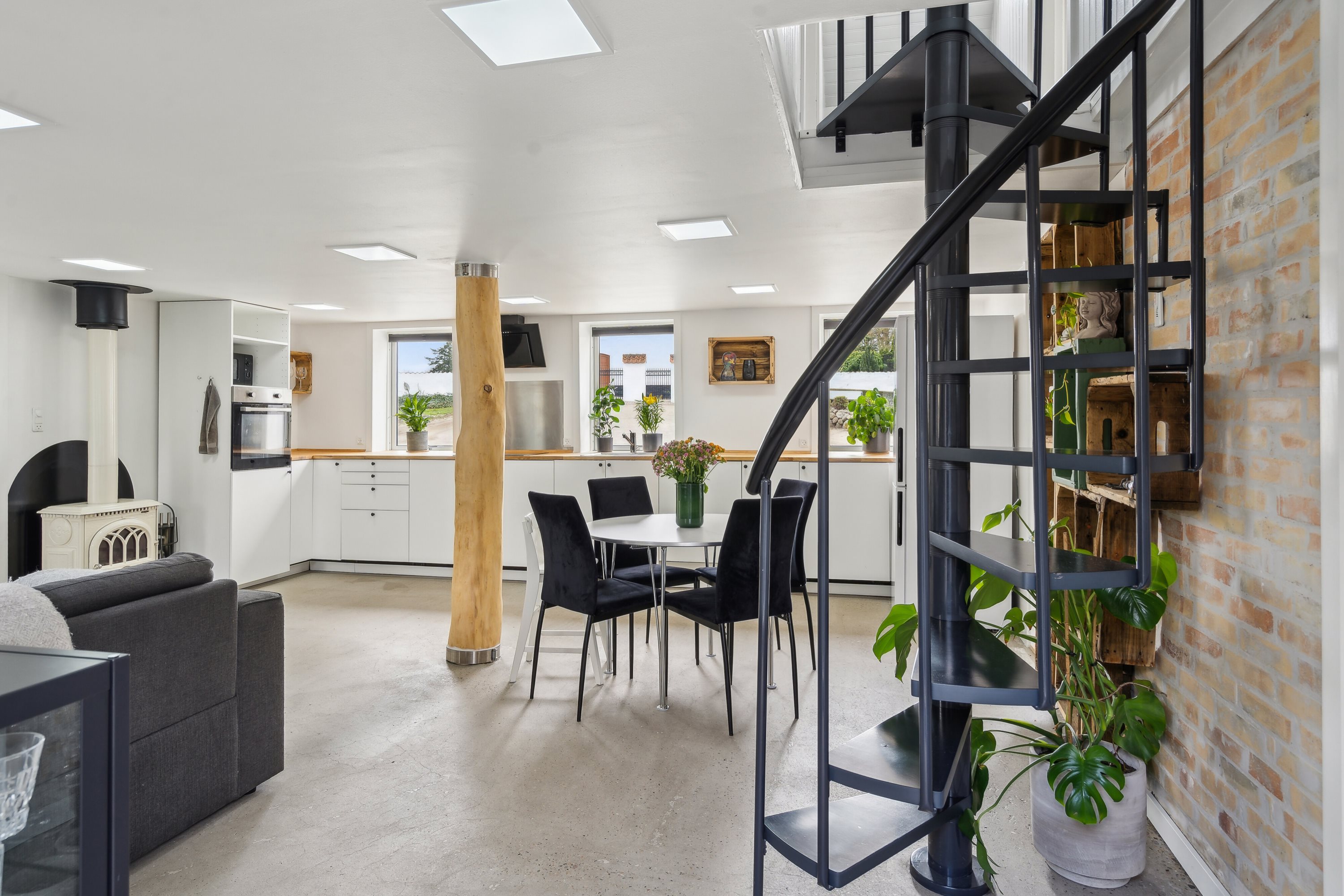 Fremhævet alrum billede i fuldskærmstilstand. Billede af Kirkevej 1, Særslev, 5471 Søndersø