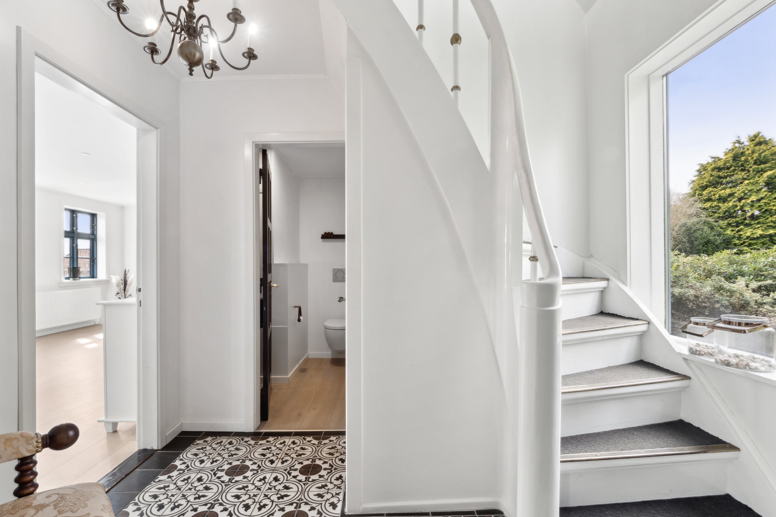 Fremhævet trappe billede i fuldskærmstilstand. Billede af Gyvelvej 2, 8800 Viborg