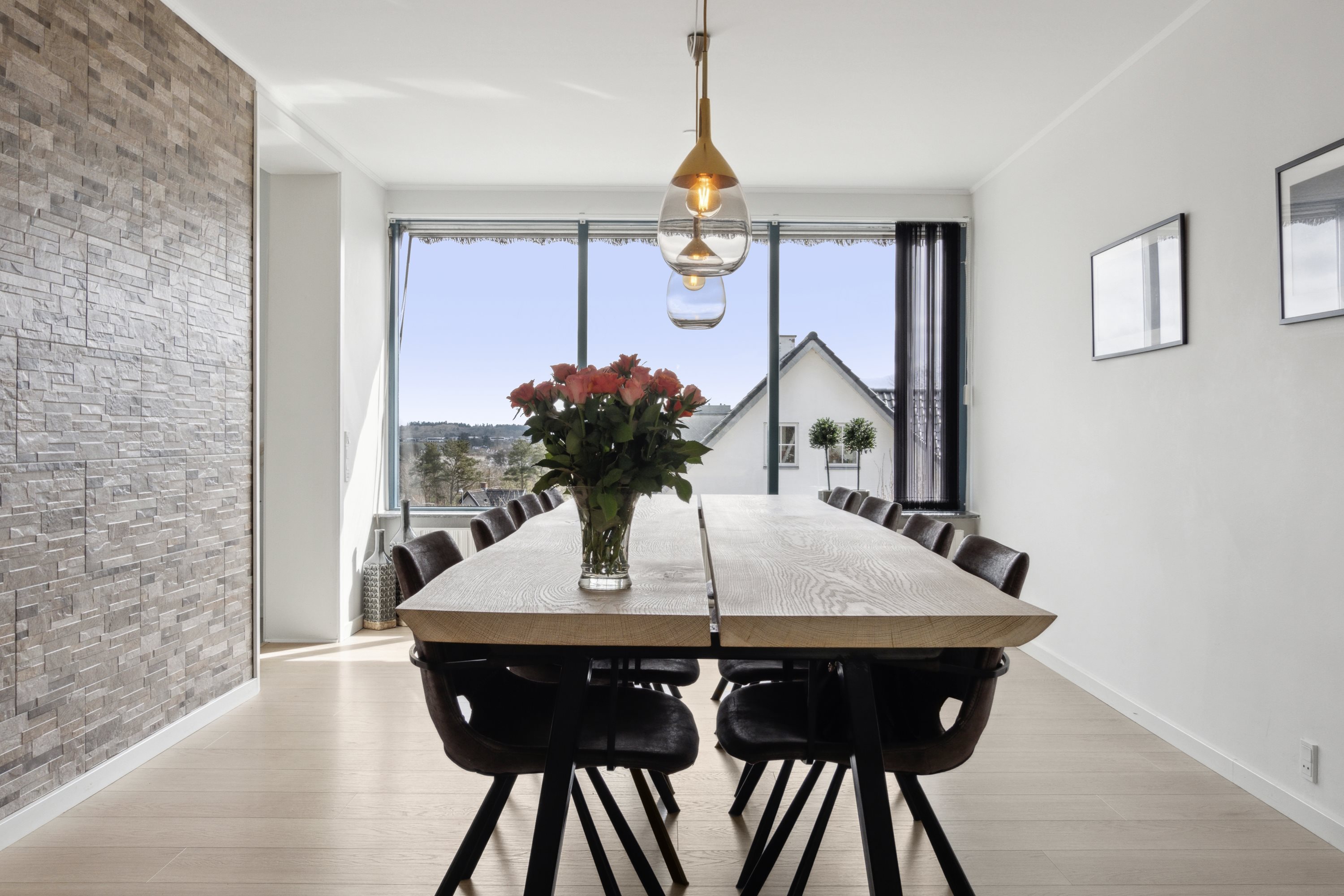 Fremhævet spisestue billede i fuldskærmstilstand. Billede af Gyvelvej 2, 8800 Viborg