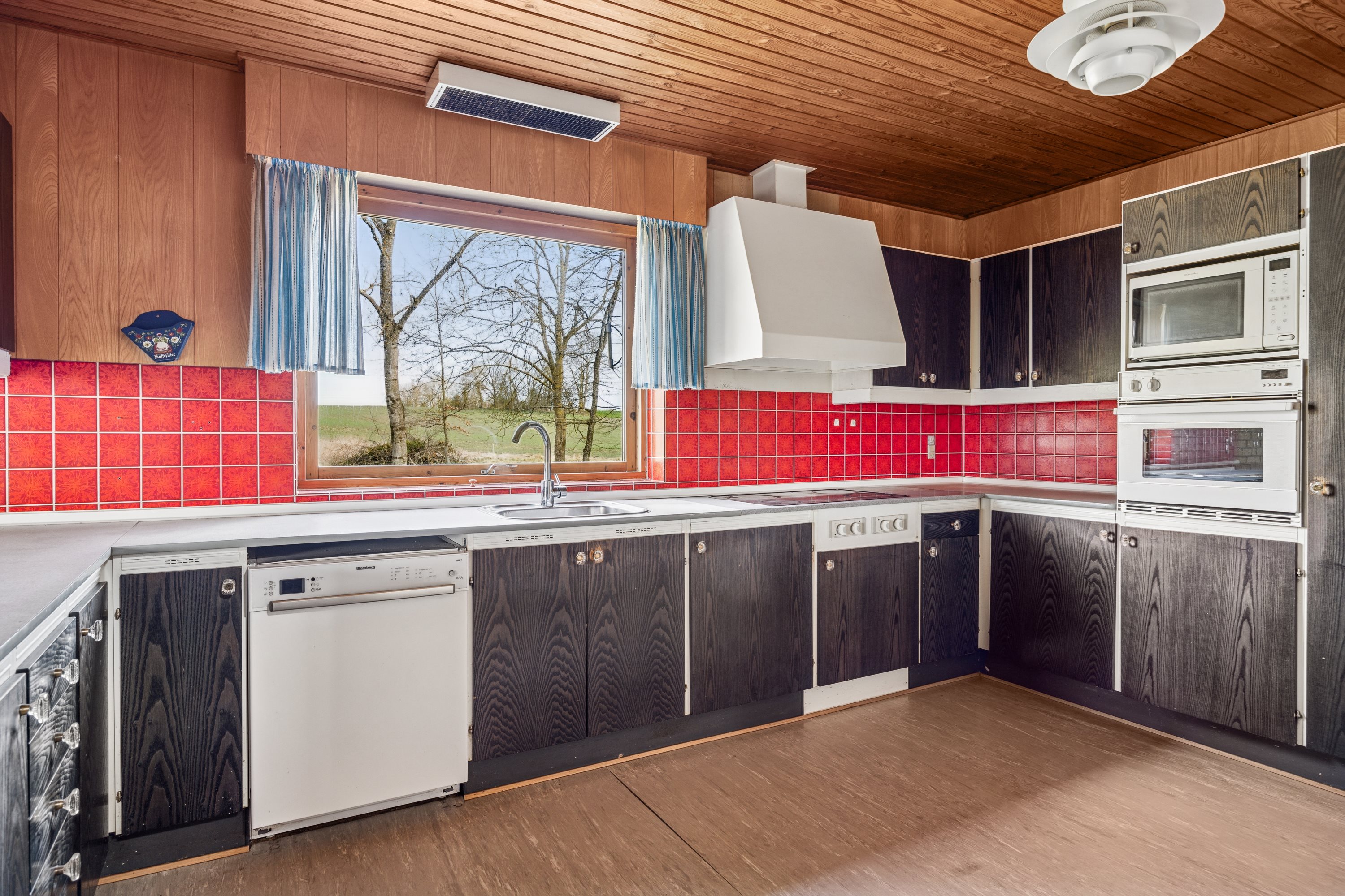 Fremhævet køkken billede i fuldskærmstilstand. Billede af Gl Fjellerupvej 21, Rygårde, 8961 Allingåbro