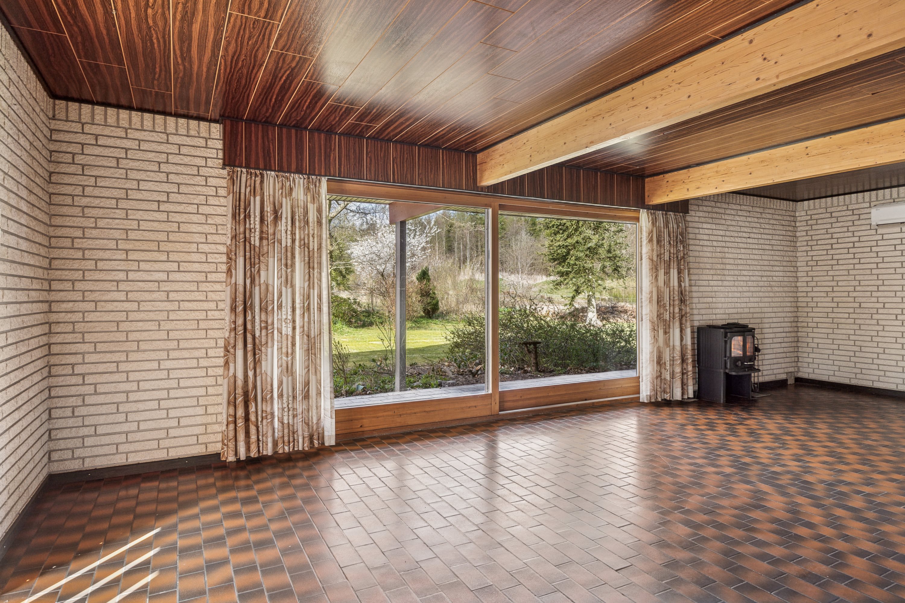 Fremhævet stue billede i fuldskærmstilstand. Billede af Gl Fjellerupvej 21, Rygårde, 8961 Allingåbro