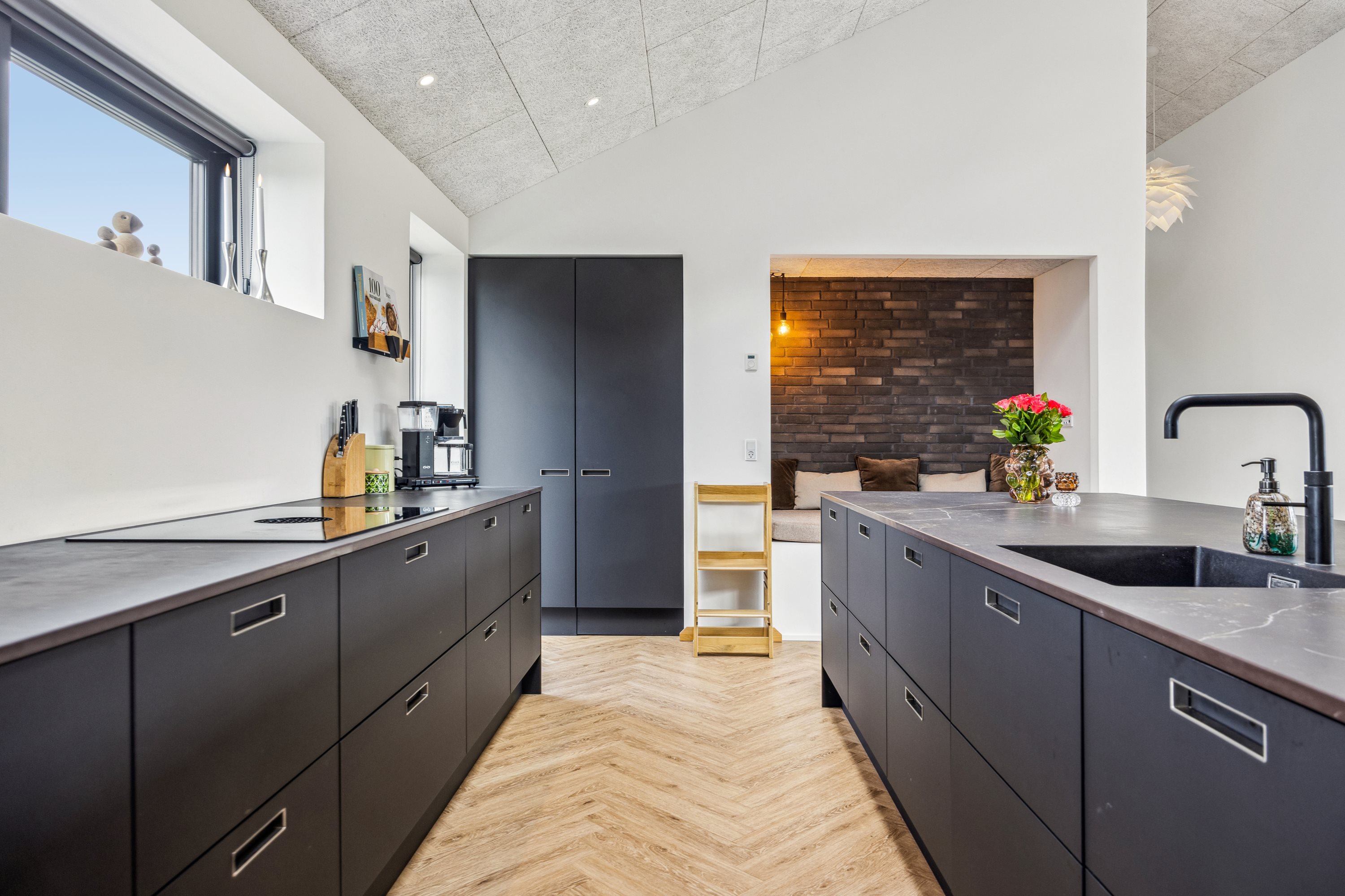 Fremhævet køkken billede i fuldskærmstilstand. Billede af Solhvervs Alle 5, 9440 Aabybro