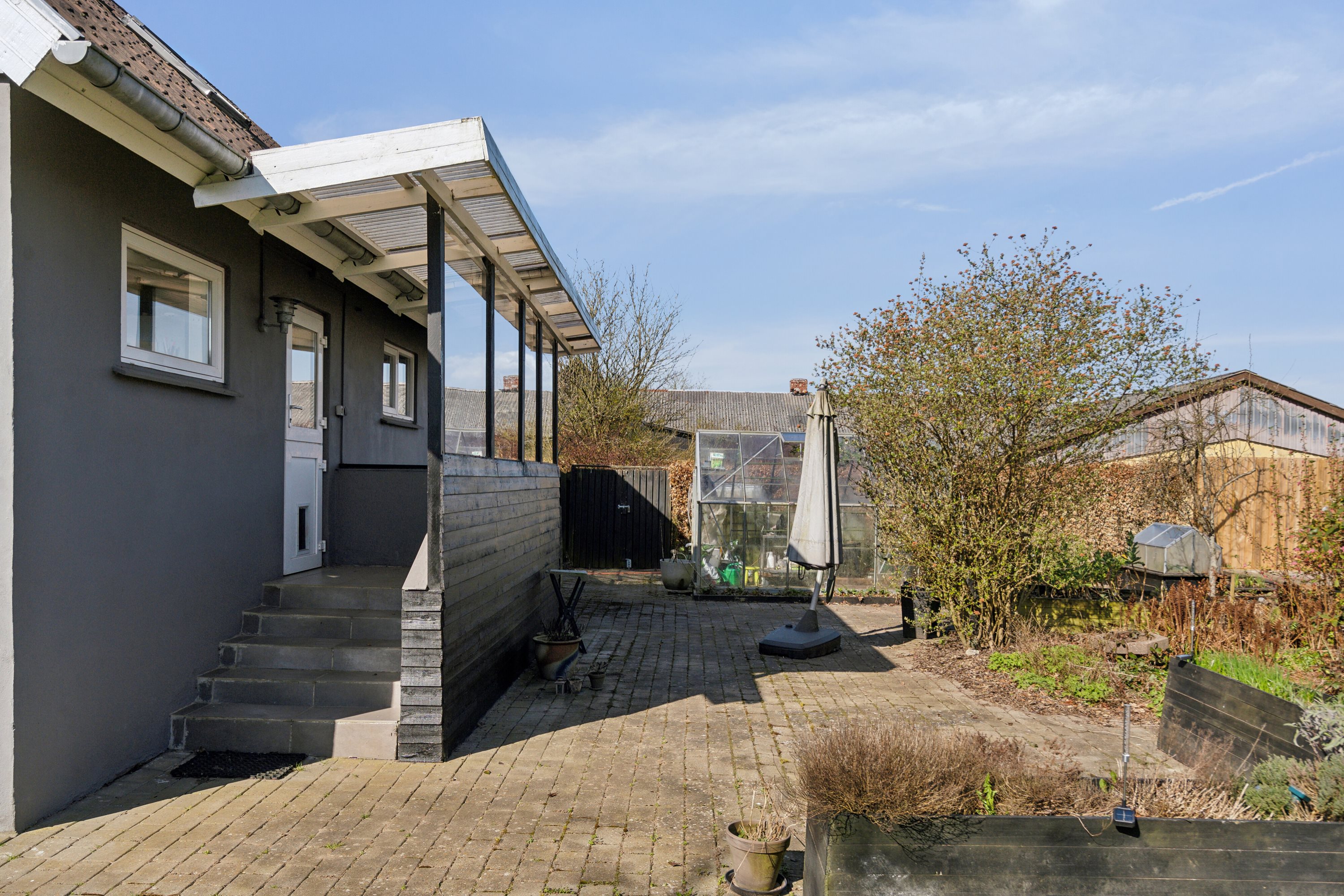 Fremhævet udendørs billede i fuldskærmstilstand. Billede af Ulvebakken 2, Brændstrup, 6630 Rødding