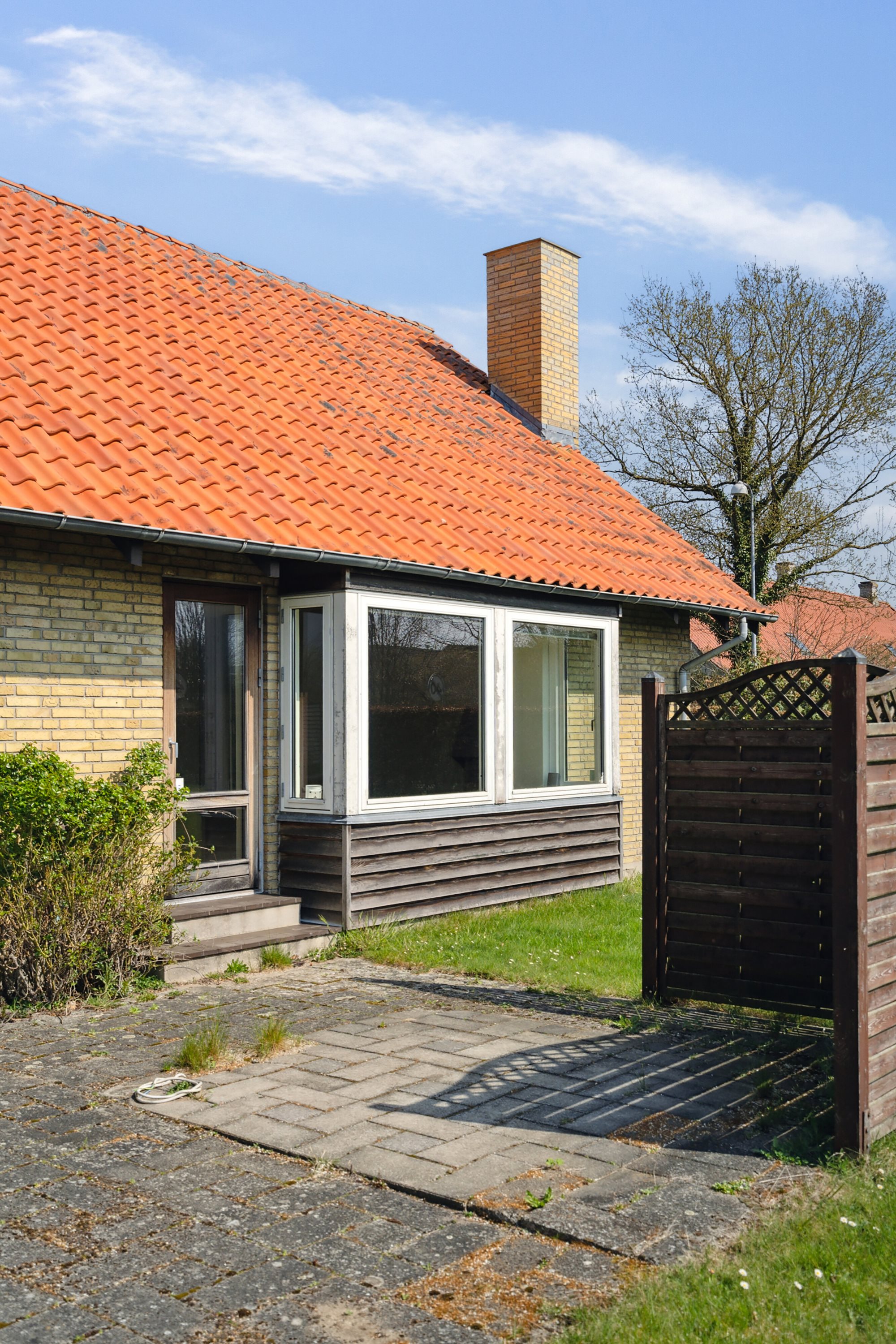 Fremhævet set fra vejen billede i fuldskærmstilstand. Billede af Udlodgyden 17, Davinde, 5220 Odense SØ