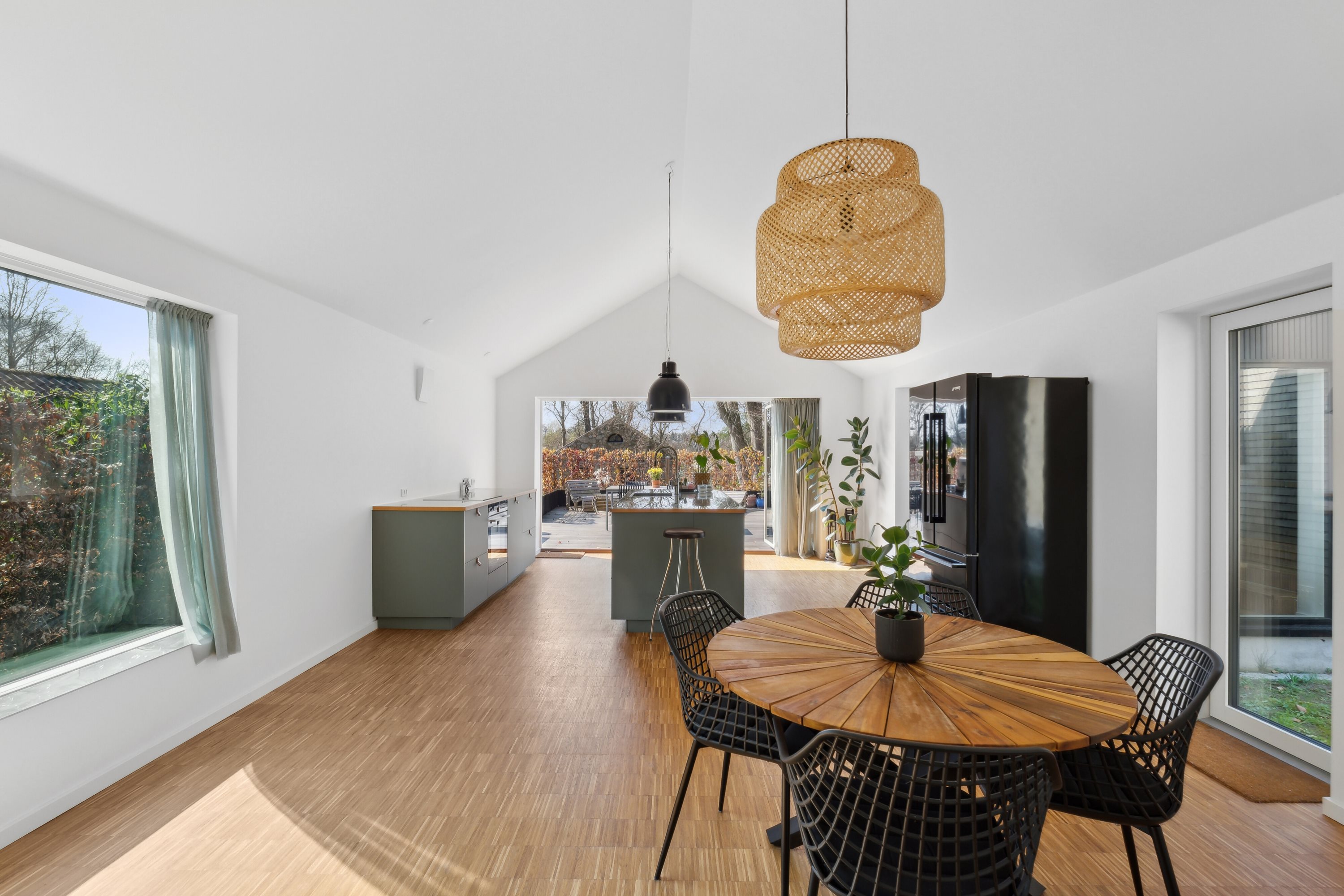 Fremhævet spisestue billede i fuldskærmstilstand. Billede af Borrekrattet 4, 2800 Kongens Lyngby